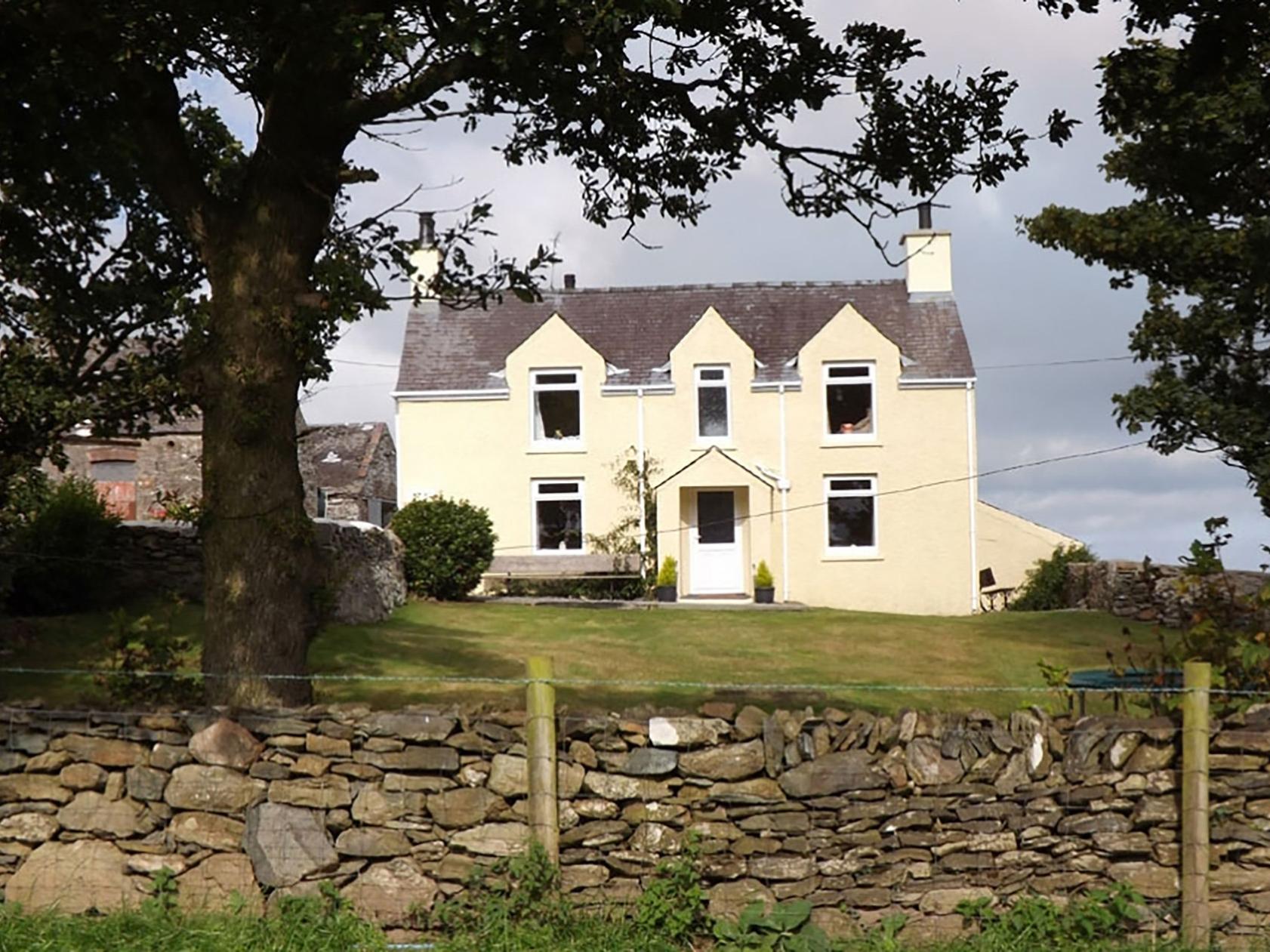 Holiday Cottage Reviews for Pentreheulyn - Cottage Holiday in Cemaes Bay, Isle Of Anglesey