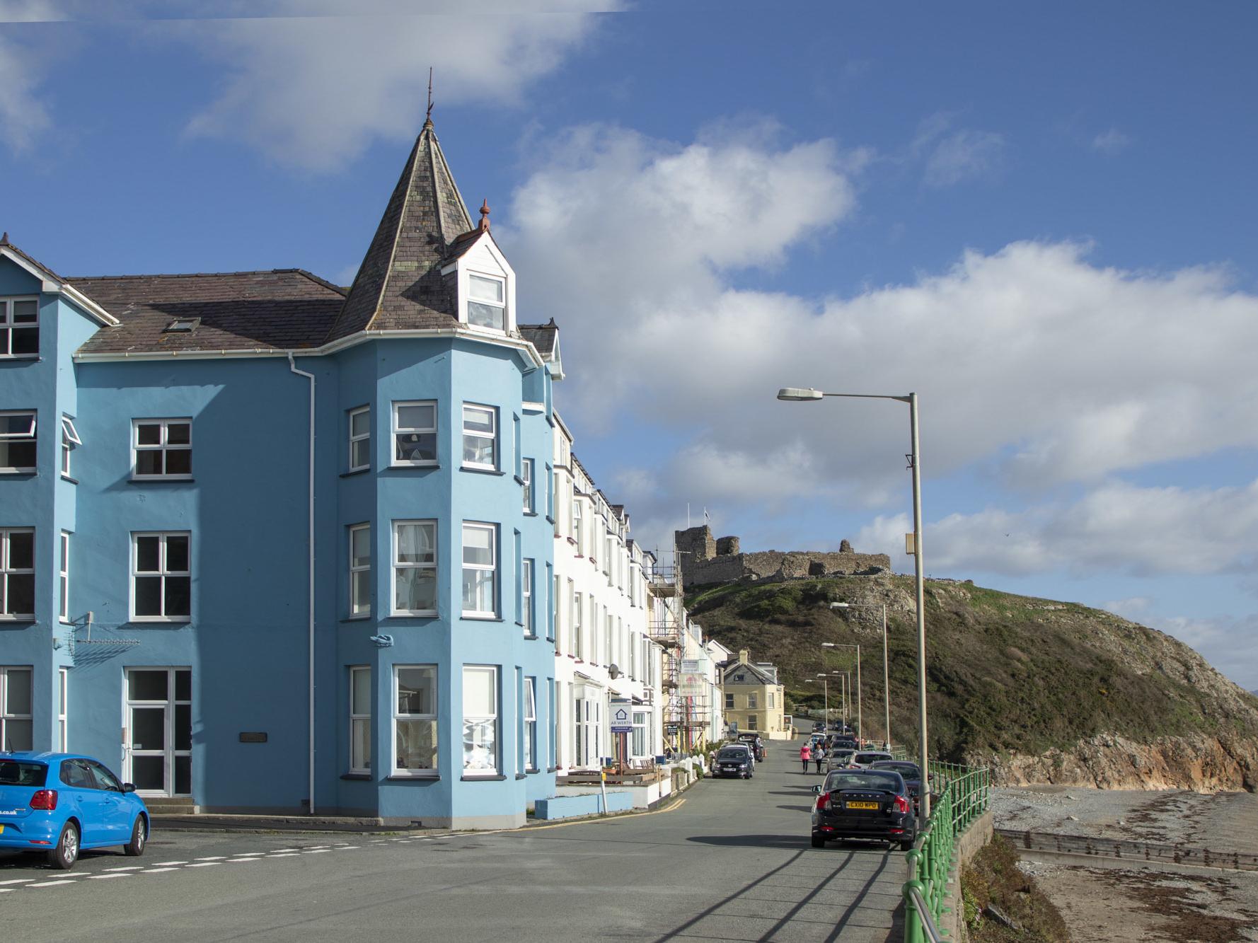 Holiday Cottage Reviews for The Towers - Ardudwy - Self Catering Property in Criccieth, Gwynedd