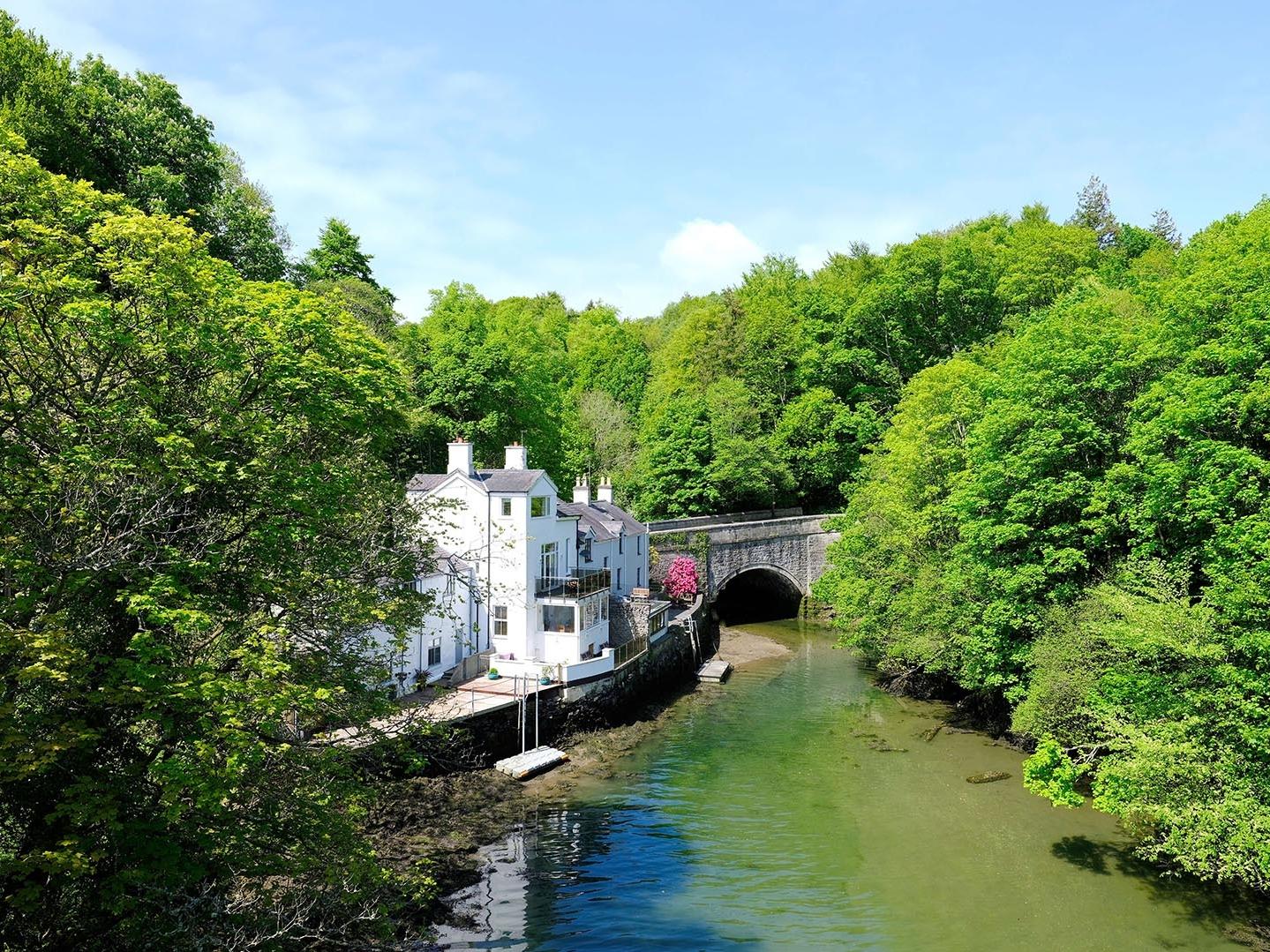 Holiday Cottage Reviews for Waterside - Self Catering in Menai Bridge, Isle Of Anglesey