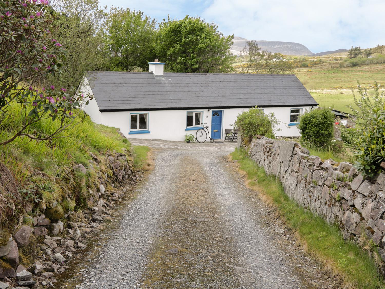 Holiday Cottage Reviews for Cnocmor Cottage - Self Catering in Ballycroy, Mayo