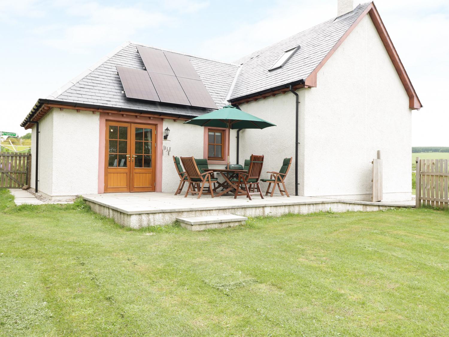 Holiday Cottage Reviews for Hazel Lodge - Holiday Cottage in Forfar, Angus
