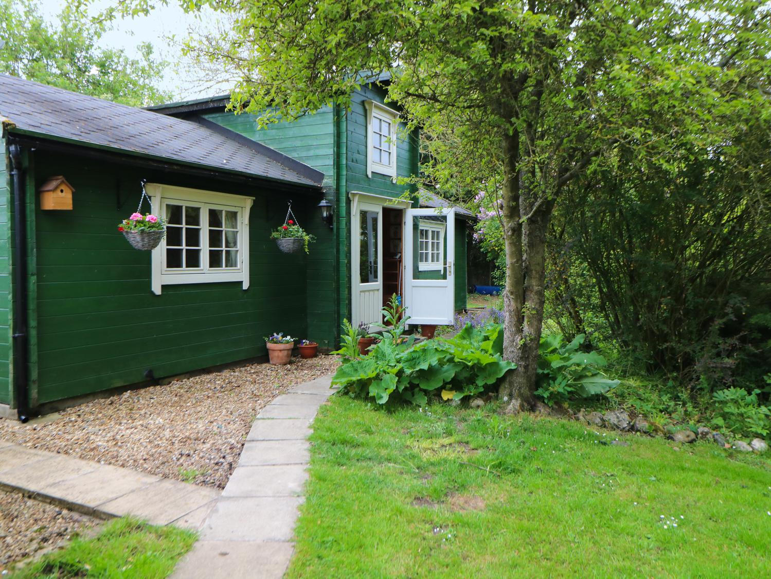 Holiday Cottage Reviews for Log Cabin - Holiday Cottage in Attleborough, Norfolk