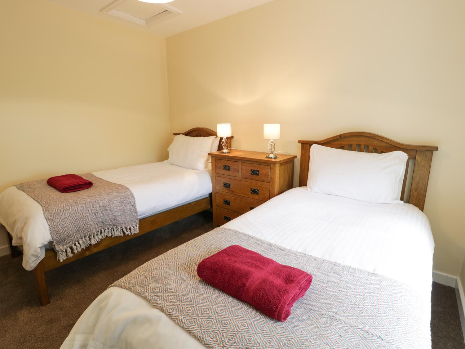 Sc 1559303830927 985267 20