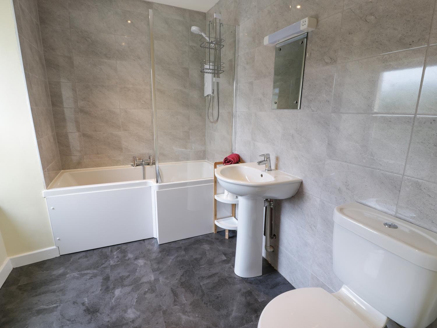 Sc 15593038340989 985267 21