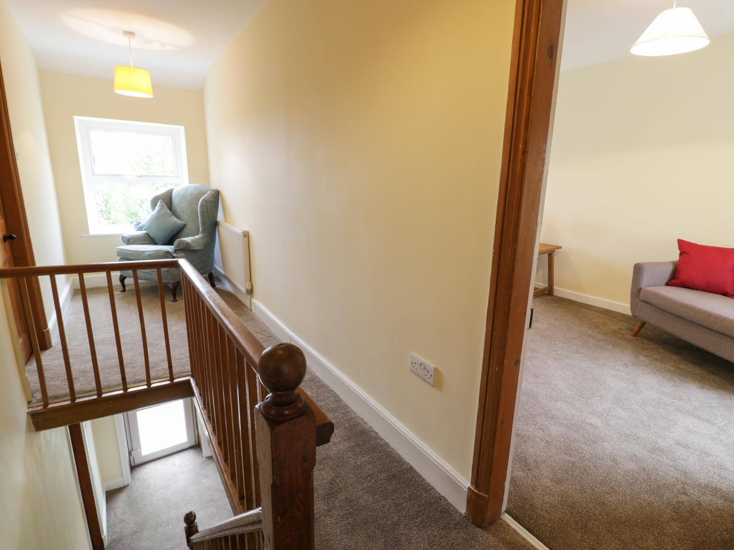 Sc 15593038370678 985267 22