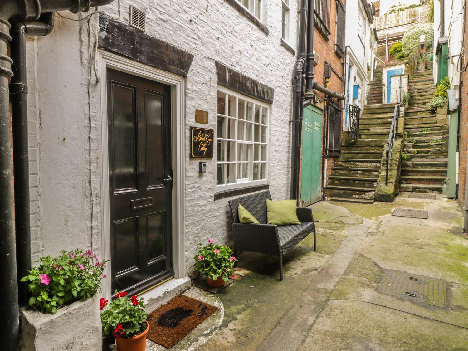 Holiday Cottage Reviews for Black Gem Cottage - Cottage Holiday in Whitby, North Yorkshire