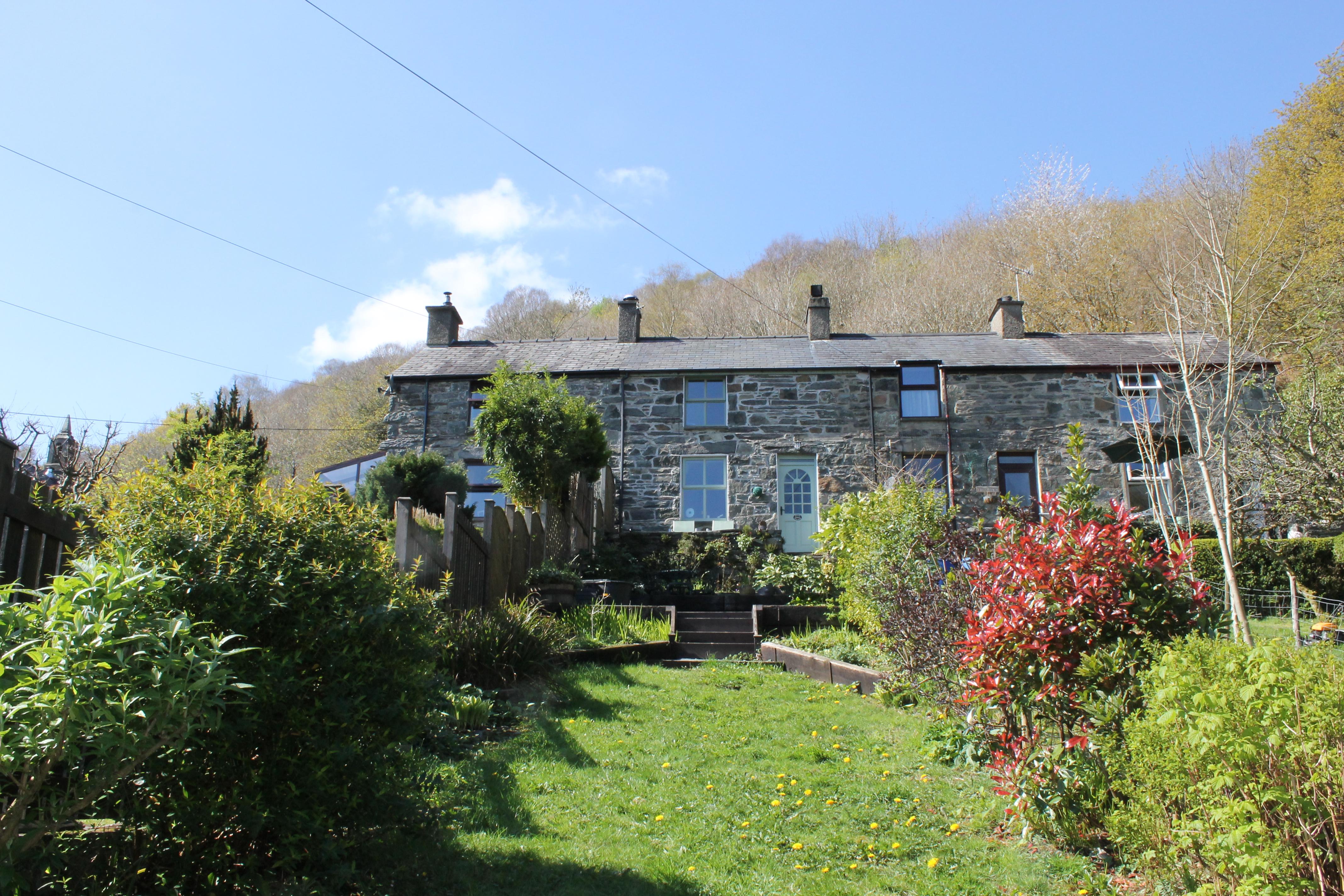Holiday Cottage Reviews for 2 Bryn Eglwys - Self Catering Property in Porthmadog, Gwynedd