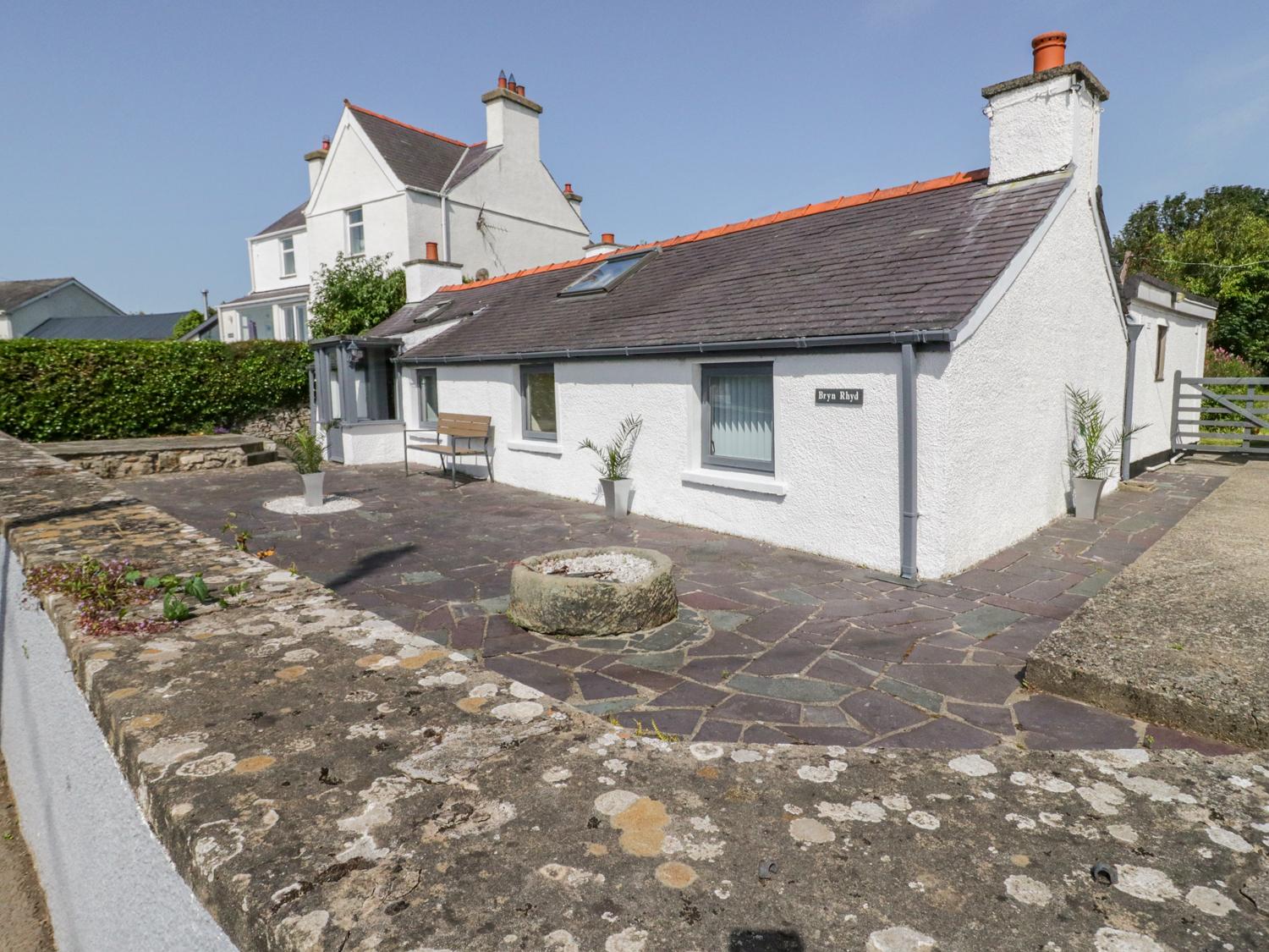 Holiday Cottage Reviews for Bryn Rhyd - Self Catering in Benllech, Isle Of Anglesey