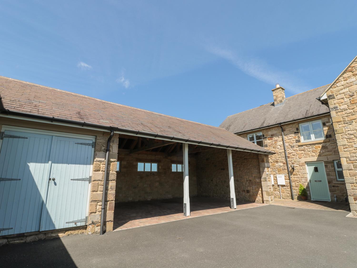 11 The Steadings