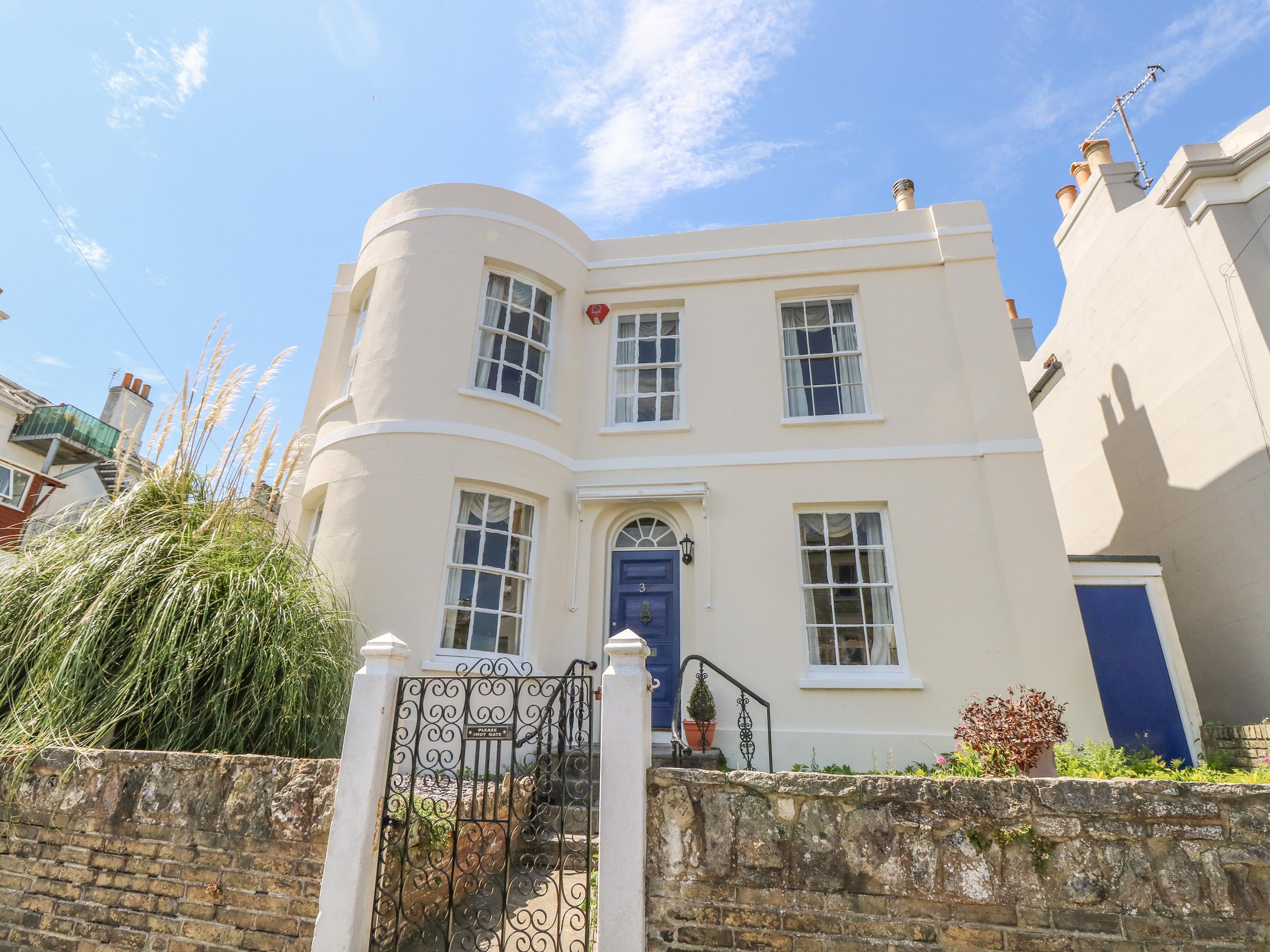 Holiday Cottage Reviews for Burford House - Self Catering in Ryde, Isle of Wight