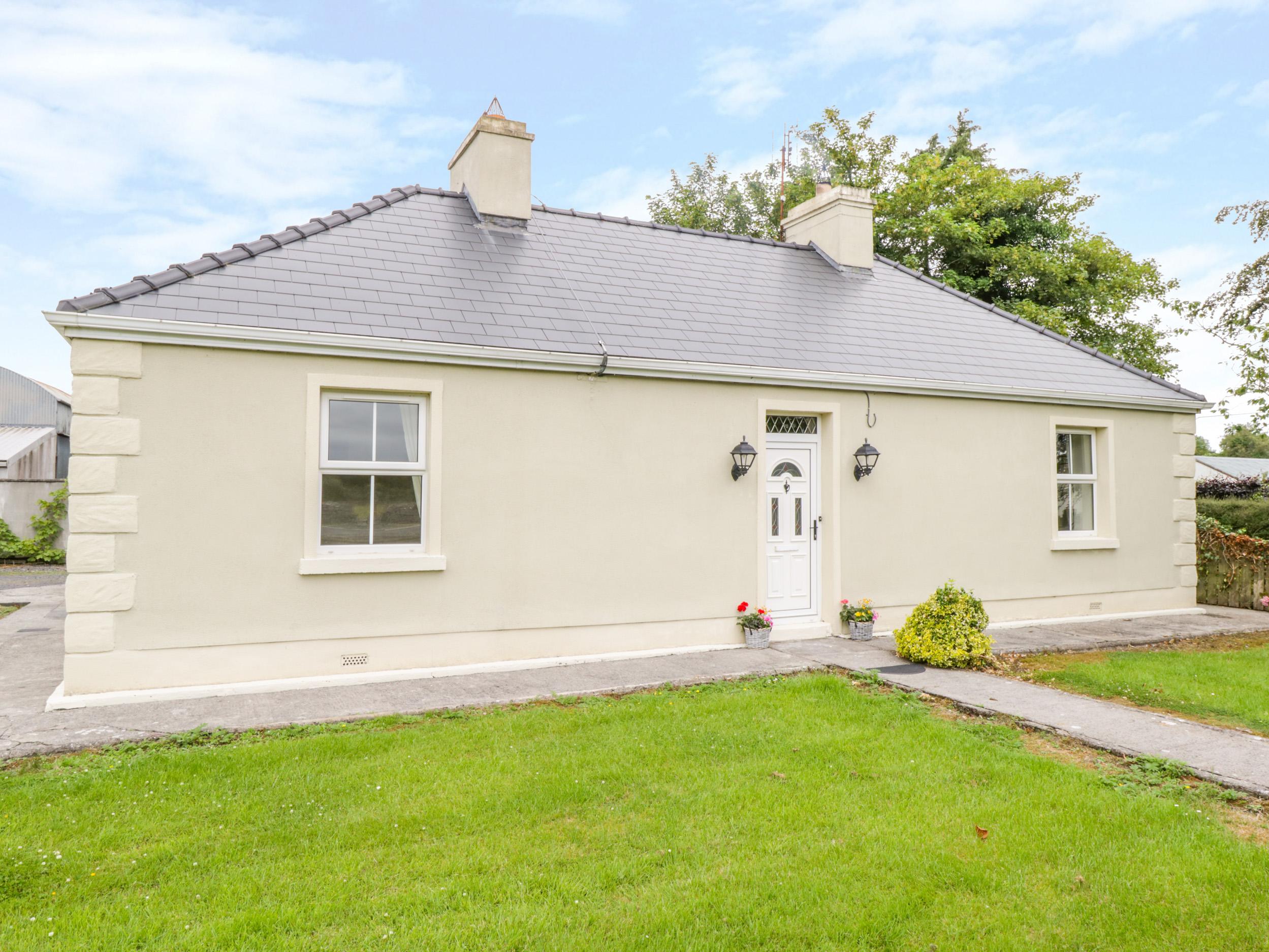 Holiday Cottage Reviews for Cherry Tree Cottage - Self Catering Property in Castlebar, Mayo