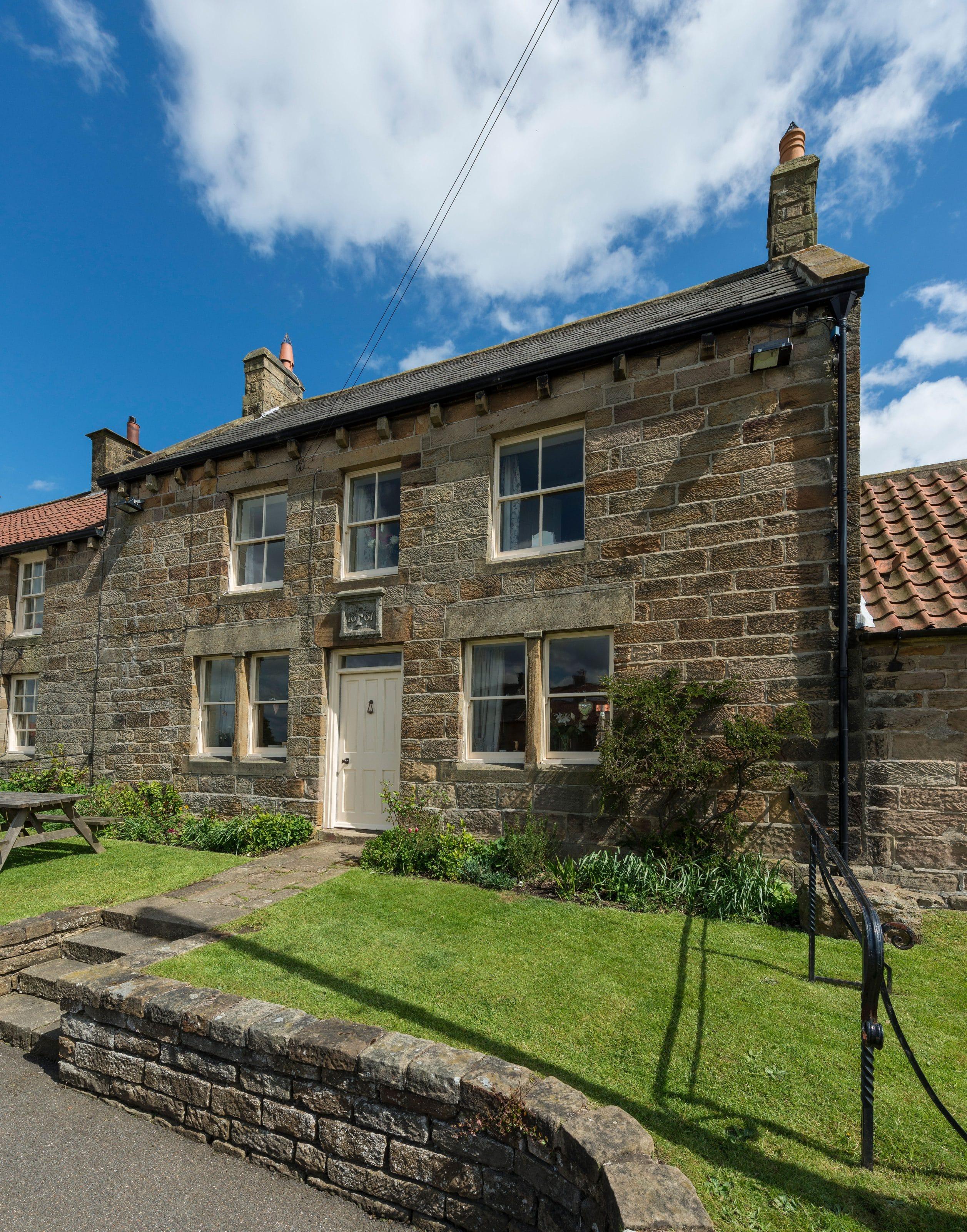 Holiday Cottage Reviews for Wheatsheaf Cottage - Self Catering Property in Whitby, North Yorkshire