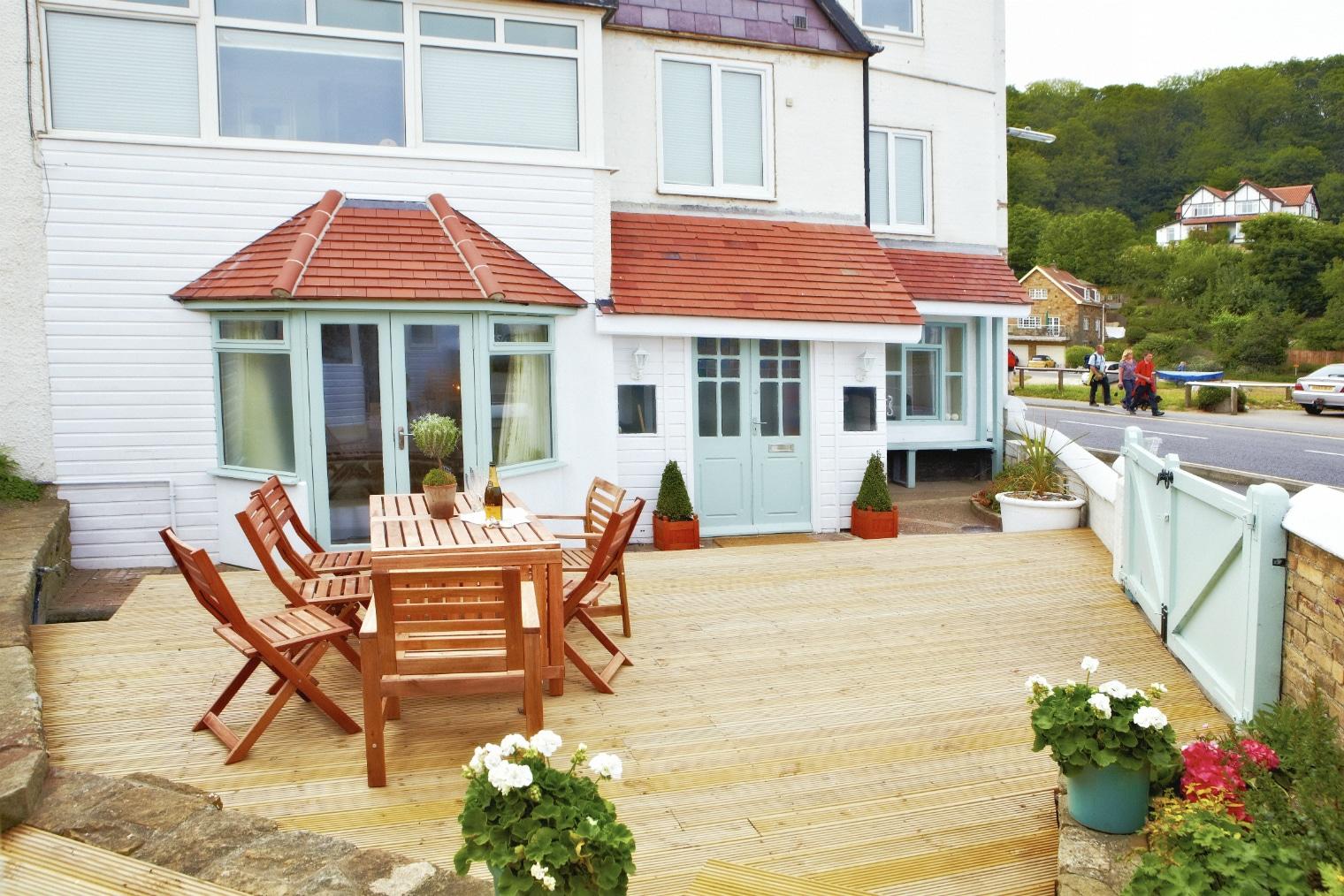 Holiday Cottage Reviews for East Row Lodge - Self Catering Property in Whitby, North Yorkshire