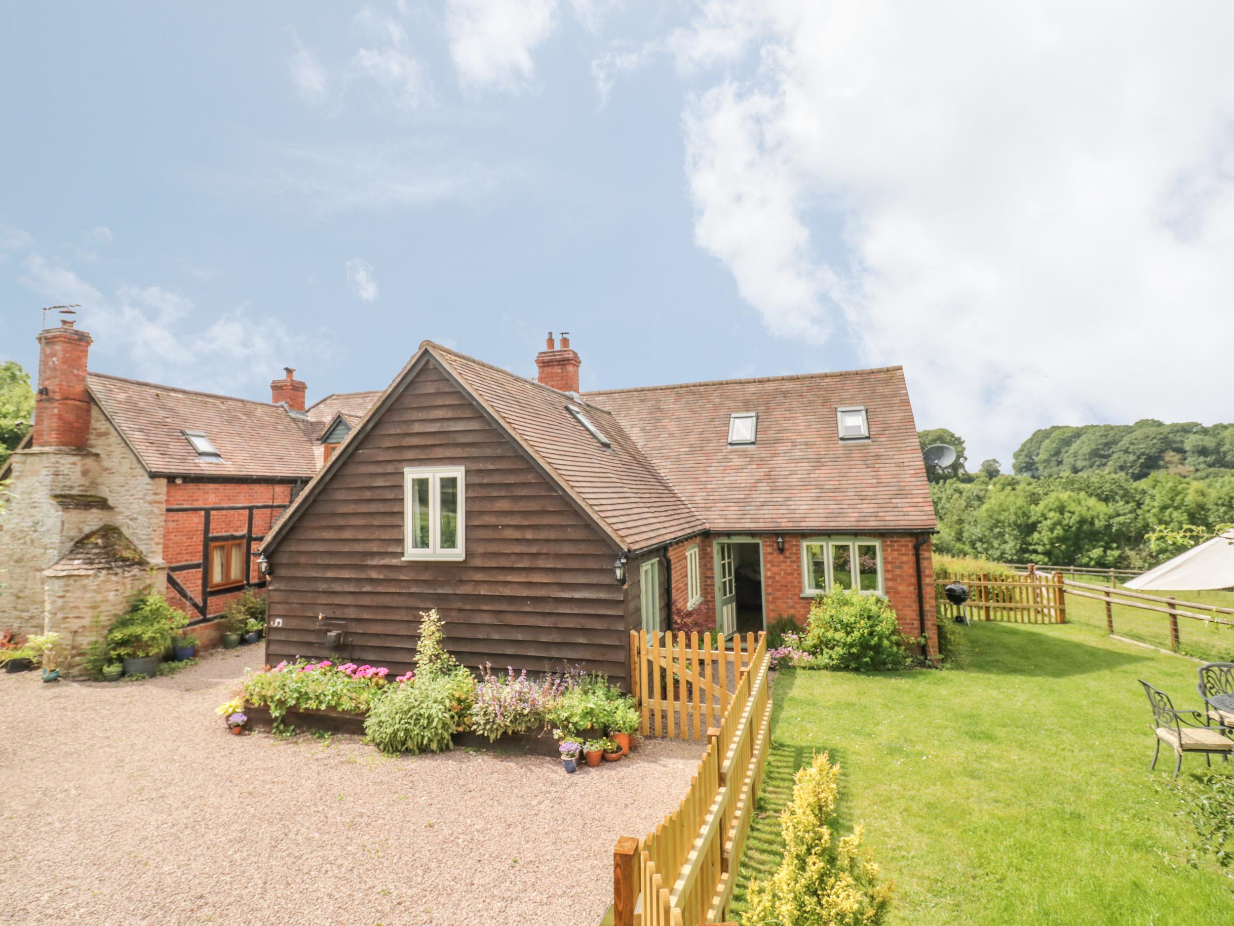 Holiday Cottage Reviews for Daisy Cottage - Cottage Holiday in Hanley William, Worcestershire