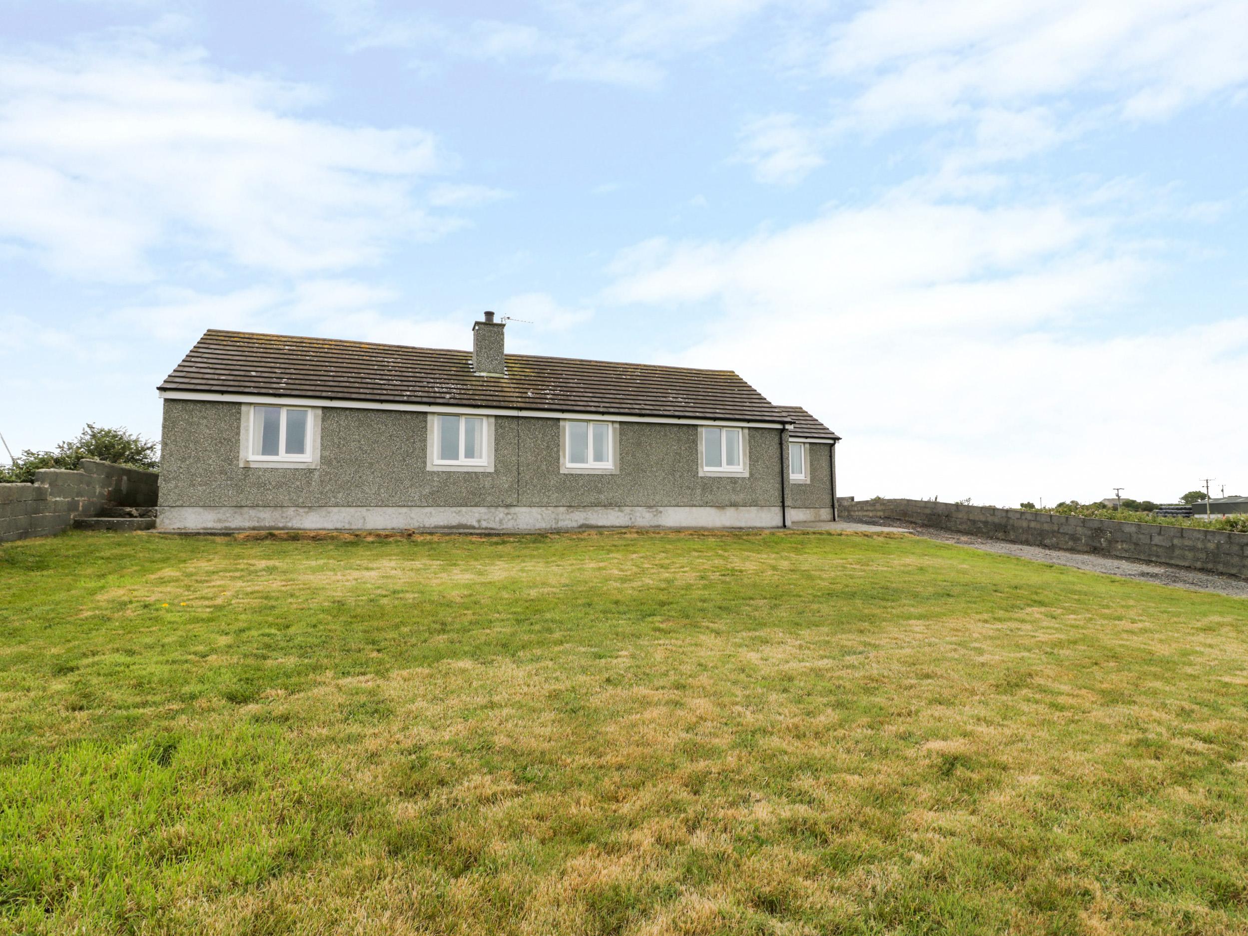 Holiday Cottage Reviews for Trefin - Self Catering in Trearddur Bay, Isle Of Anglesey