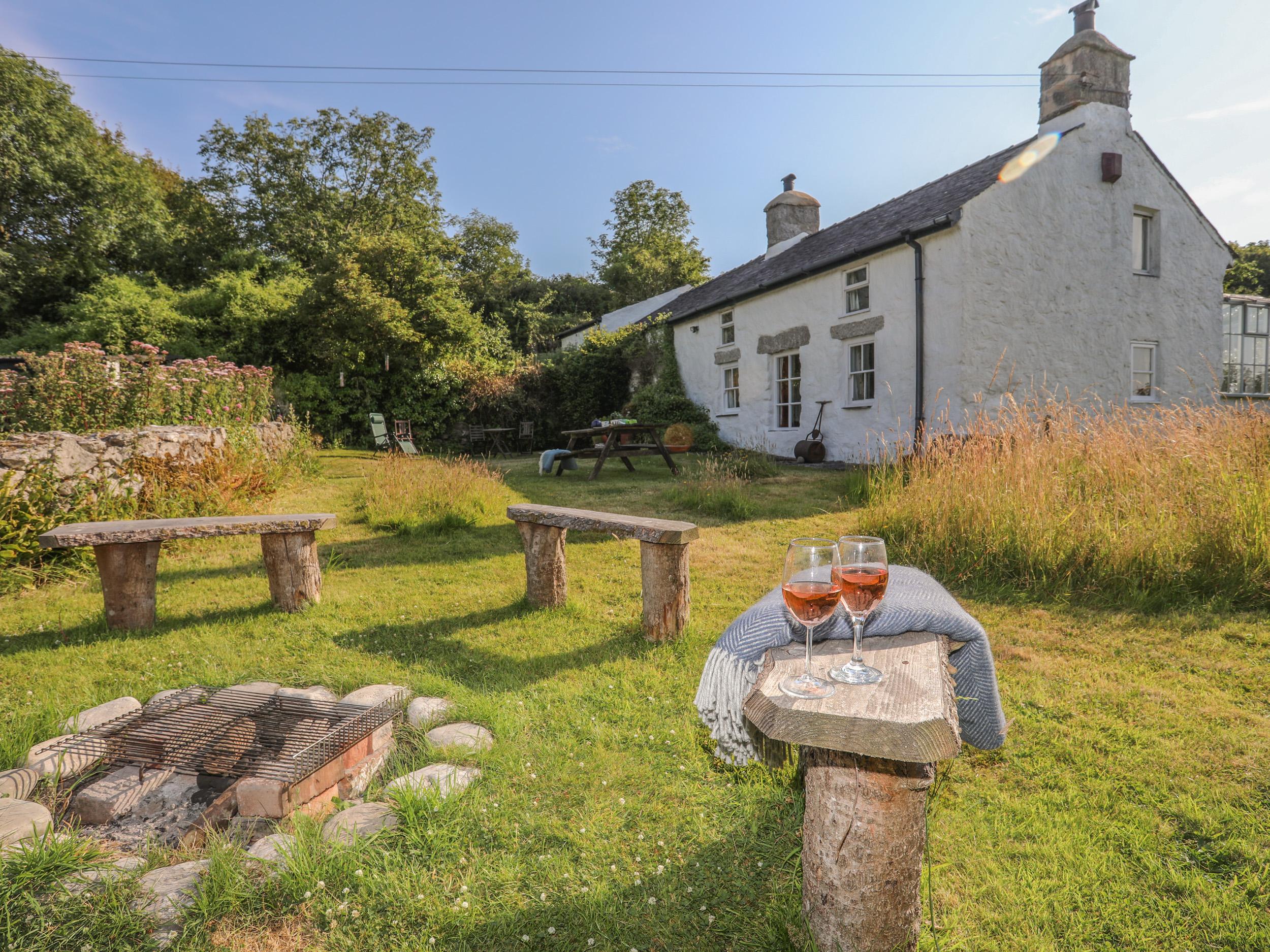 Holiday Cottage Reviews for Marian Farm - Holiday Cottage in Beaumaris, Isle Of Anglesey