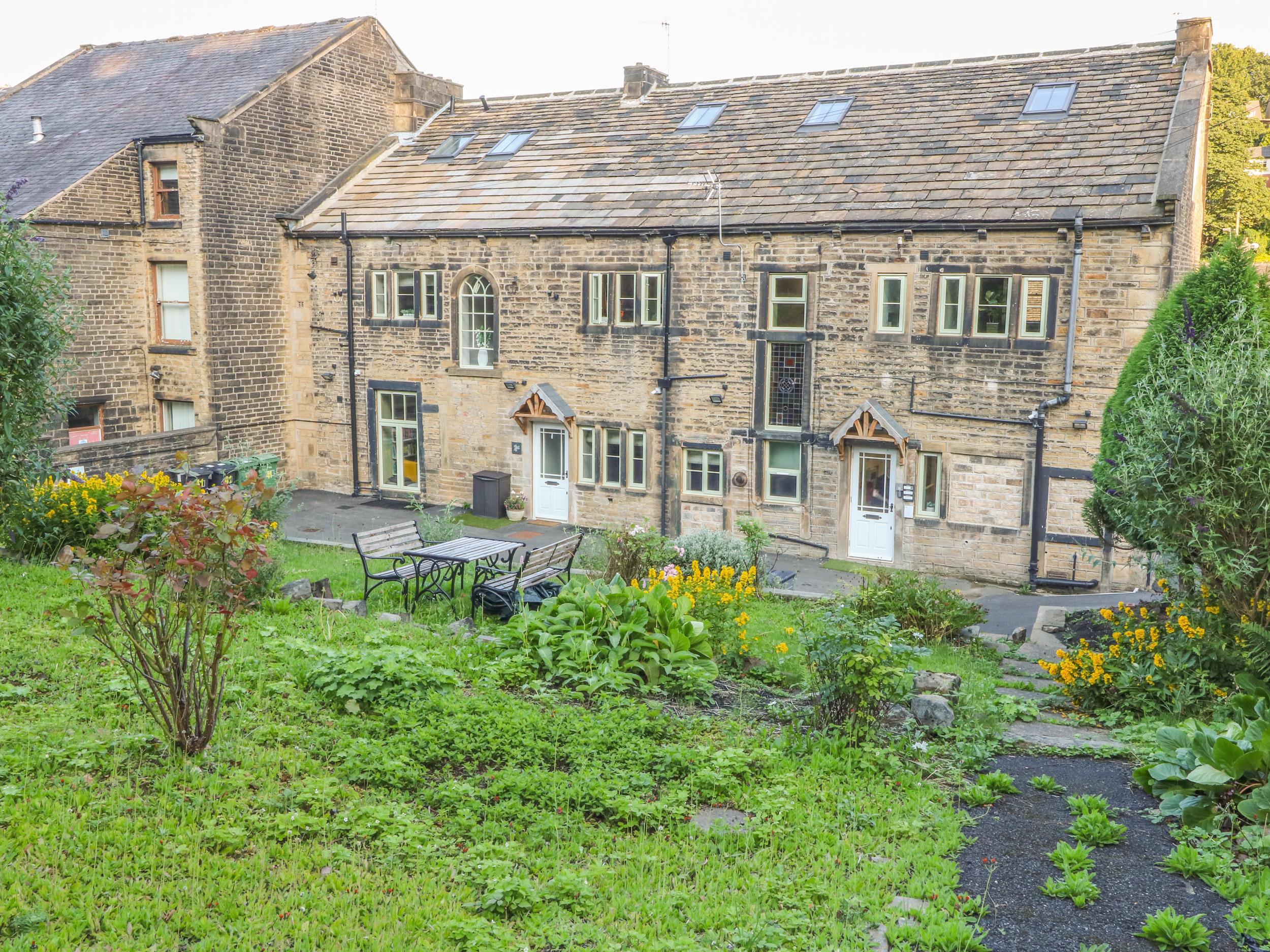 Holiday Cottage Reviews for Park View Cottage - Cottage Holiday in Holmfirth, West Yorkshire