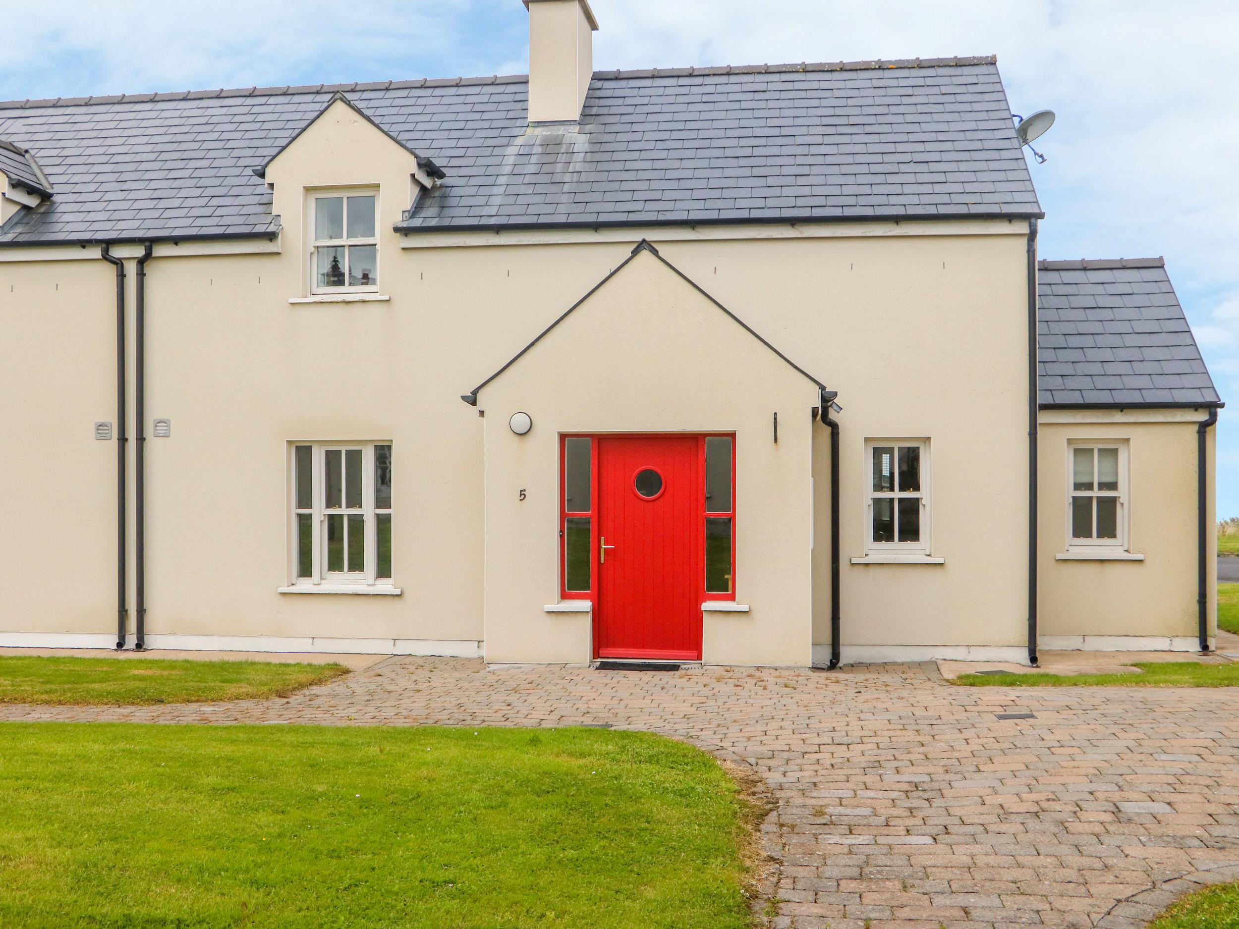Holiday Cottage Reviews for No. 5 An Seanachai - Holiday Cottage in Dungarvon, Waterford