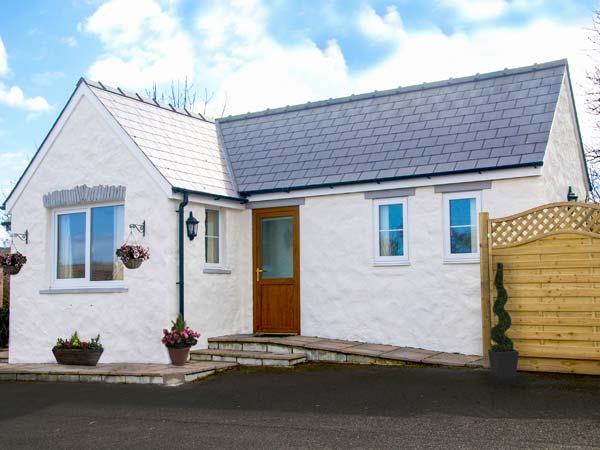 Holiday Cottage Reviews for Pen-y-Bryn - Cottage Holiday in Cardigan, Ceredigion