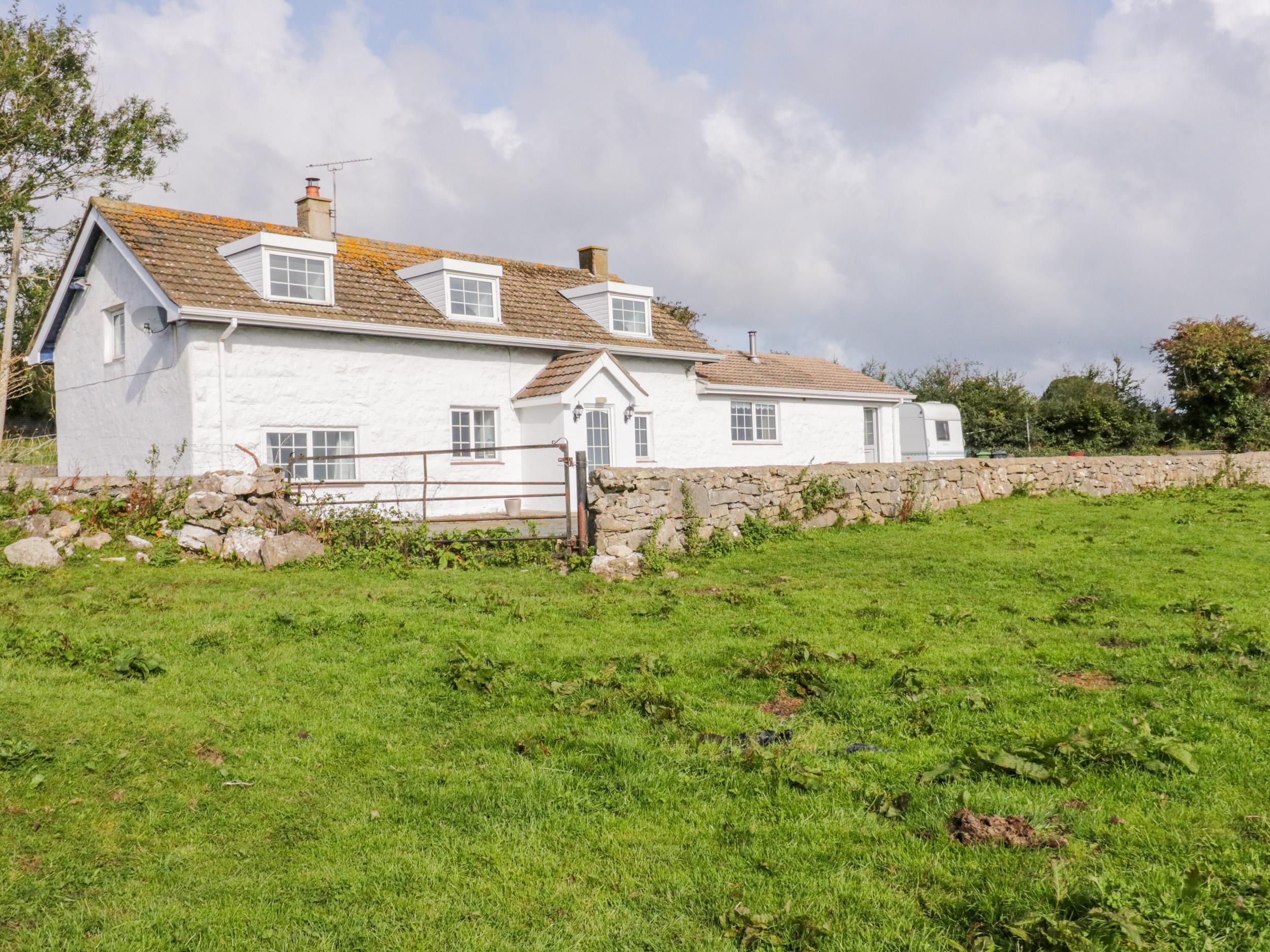Holiday Cottage Reviews for Rhous - Self Catering in Benllech, Isle Of Anglesey