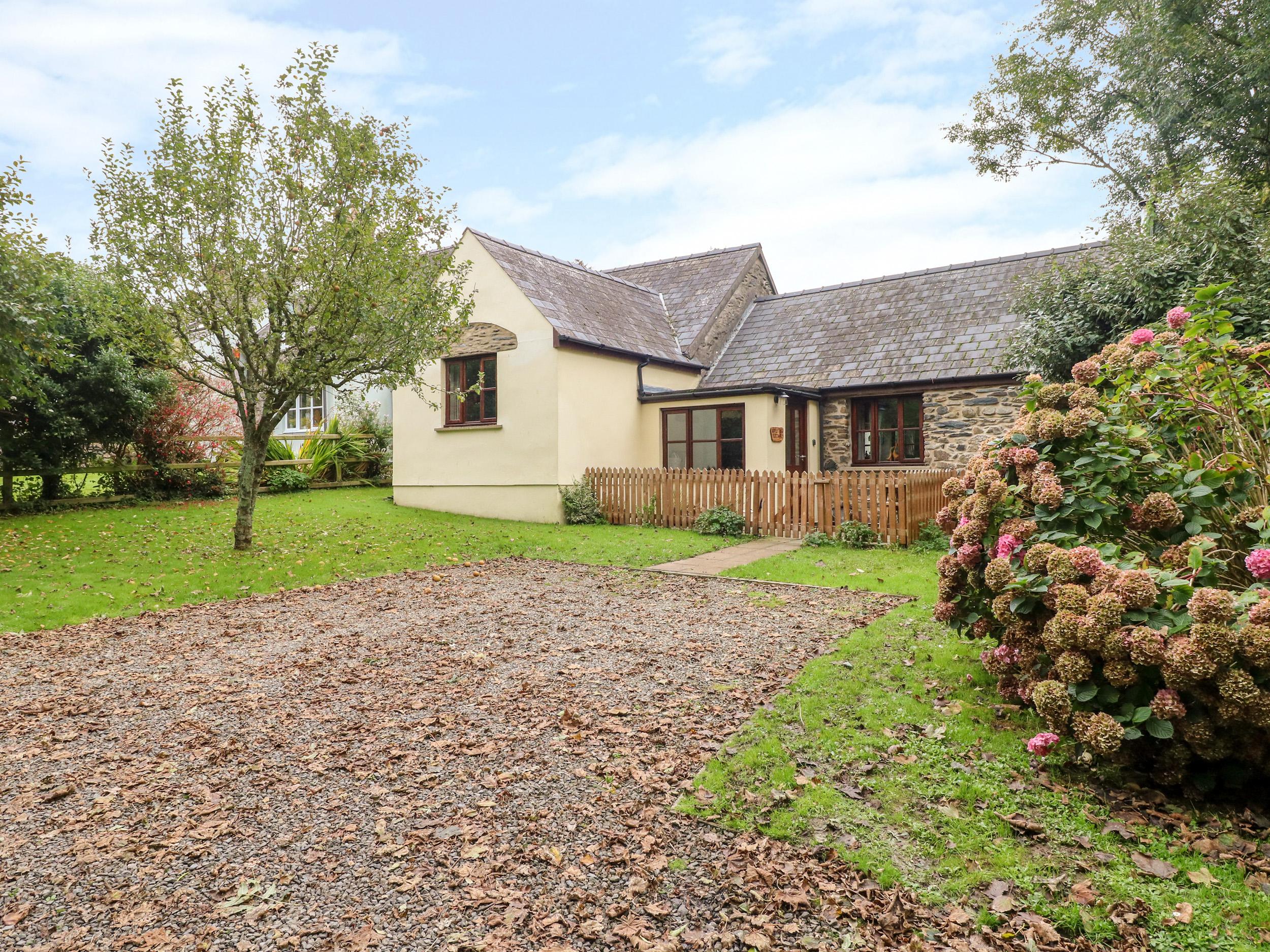 Holiday Cottage Reviews for Appletree Cottage - Holiday Cottage in Haverfordwest, Pembrokeshire