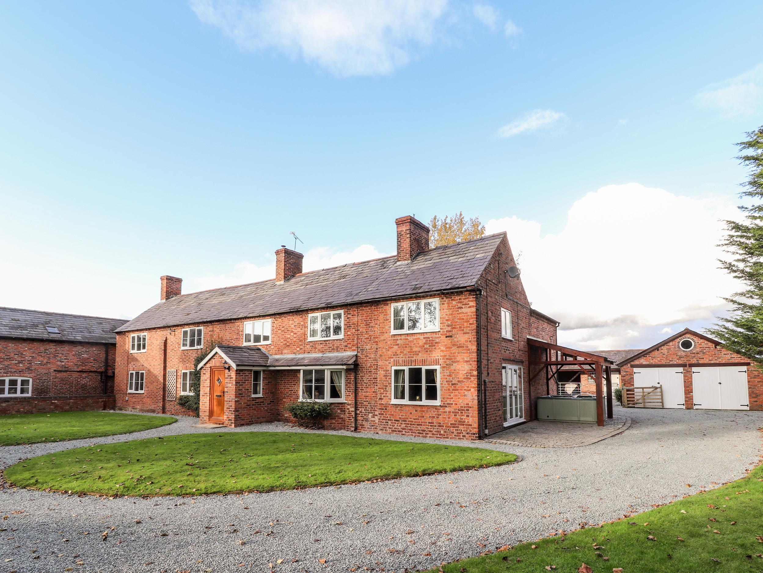 Holiday Cottage Reviews for Milton Green Farm - Self Catering in Chester, Cheshire