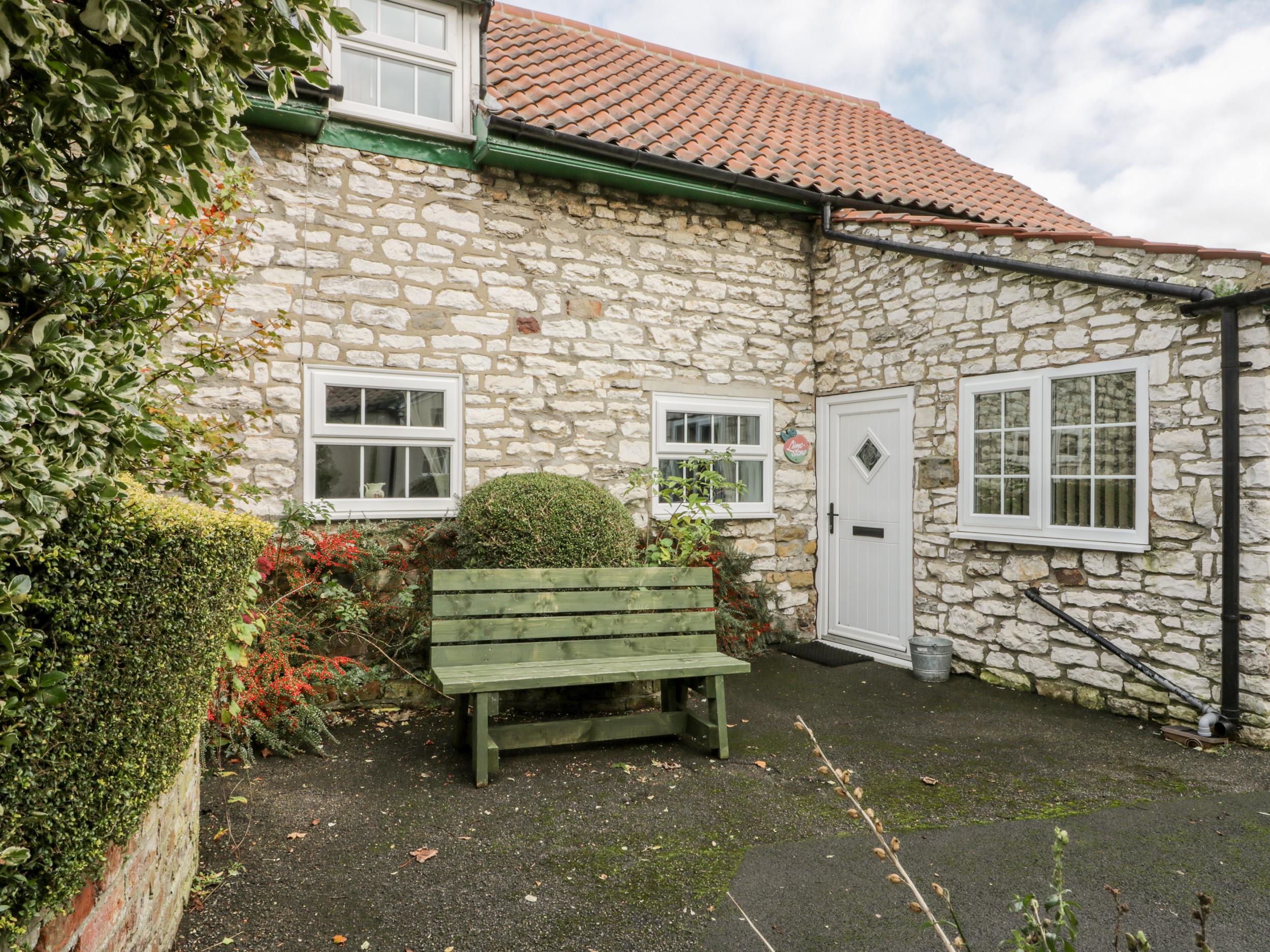 Holiday Cottage Reviews for Limestone - Holiday Cottage in Filey, North Yorkshire