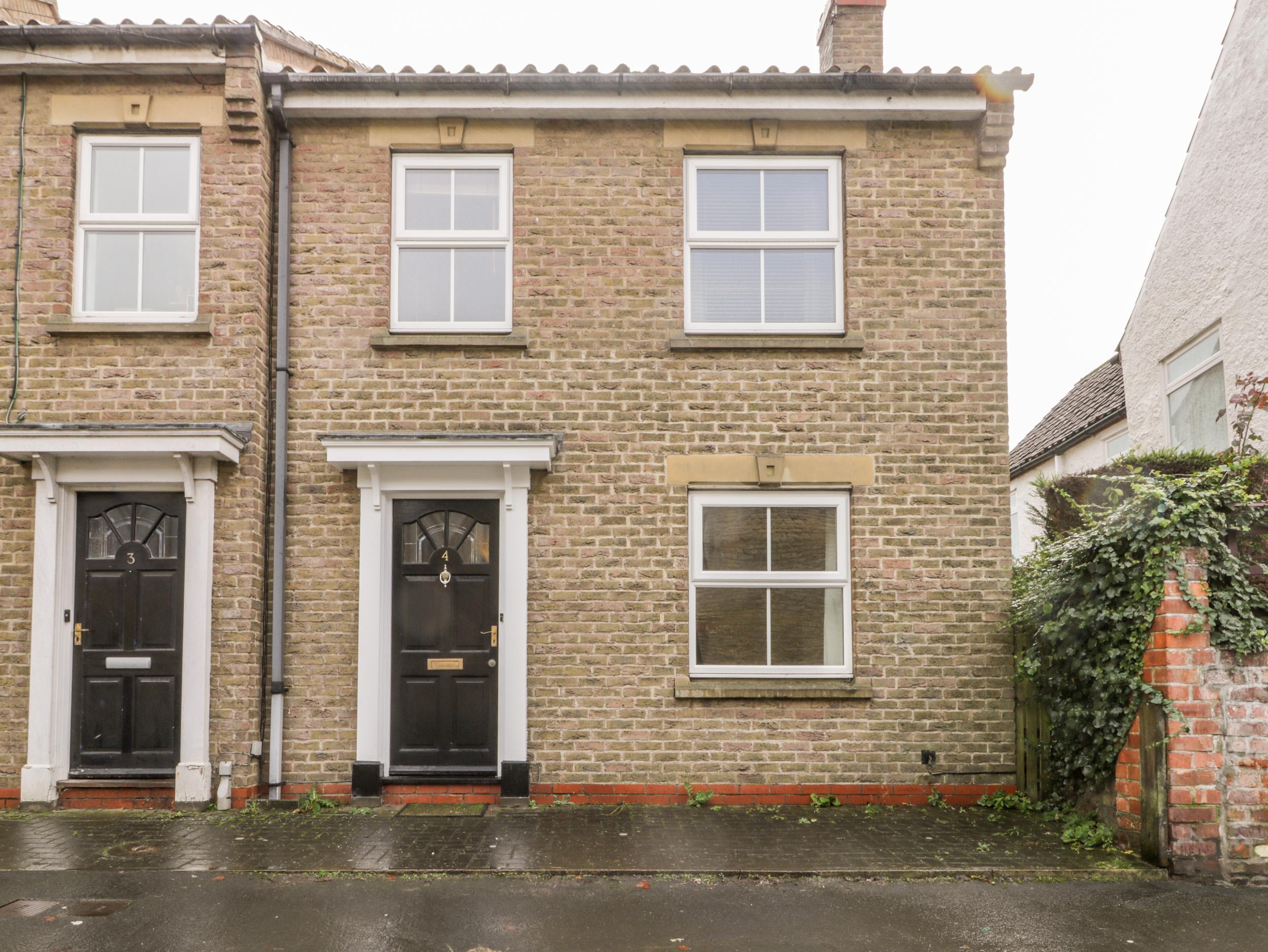 4 Castle Mews