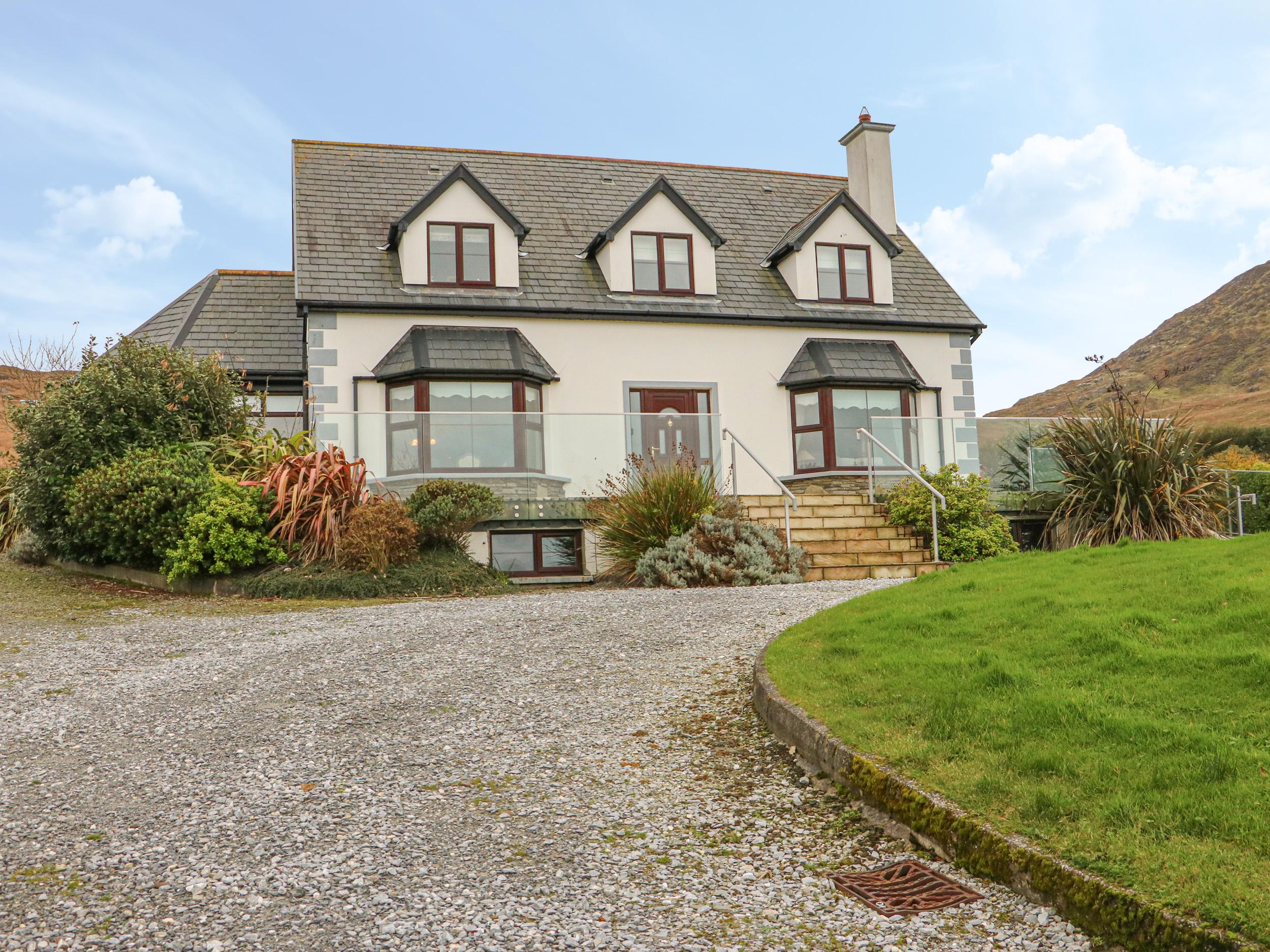 Holiday Cottage Reviews for Starbay House - Holiday Cottage in Eyeries, Cork