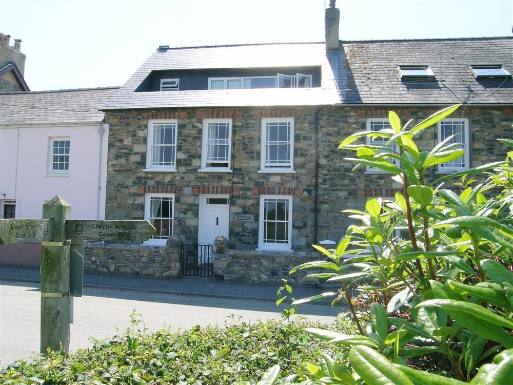 Holiday Cottage Reviews for Neverndale - Self Catering in Newport, Pembrokeshire