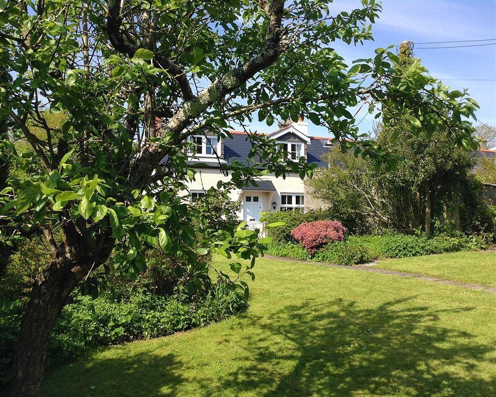 Holiday Cottage Reviews for One Cheriton Row - Self Catering in Tenby, Pembrokeshire