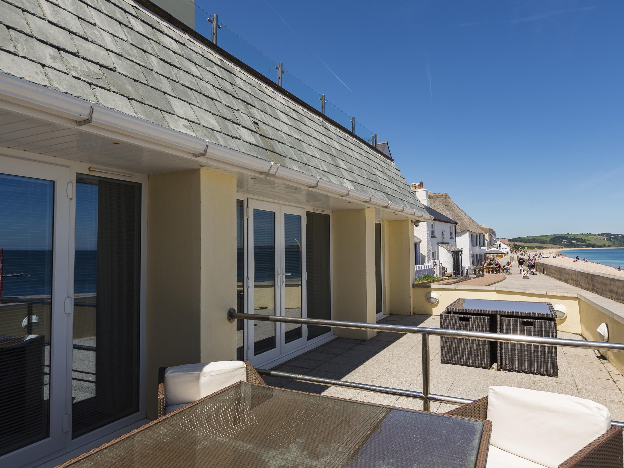 Holiday Cottage Reviews for 2 At The Beach - Holiday Cottage in Torcross, Devon