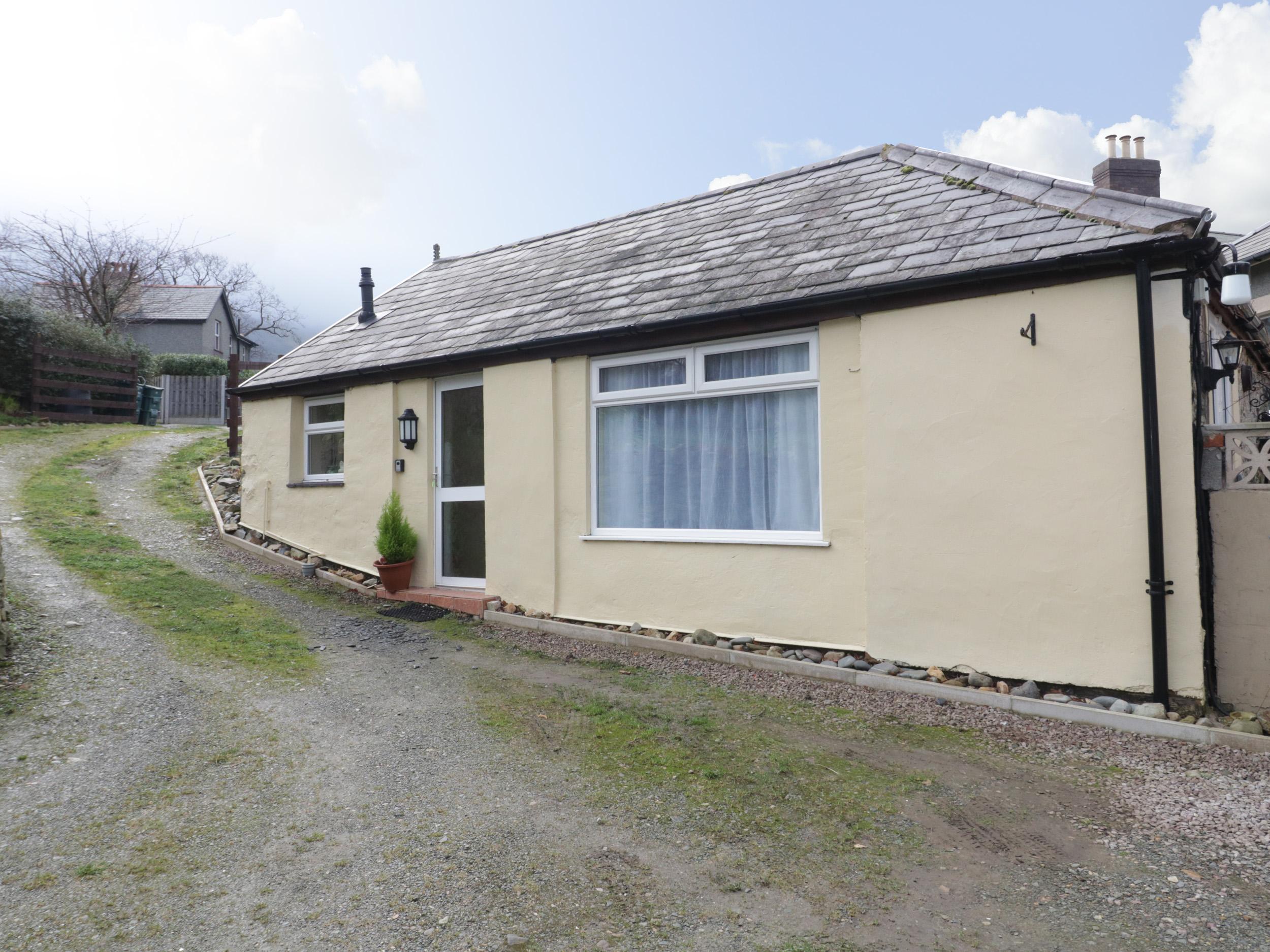 Holiday Cottage Reviews for The Old Coach House - Holiday Cottage in Penmaenmawr, Conwy