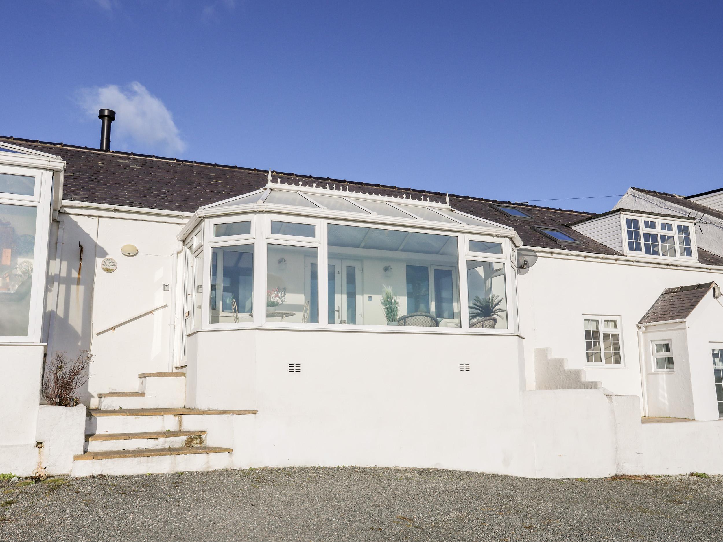 Holiday Cottage Reviews for 5 Porthdafarch South Cottages - Holiday Cottage in Trearddur Bay, Isle of Anglesey