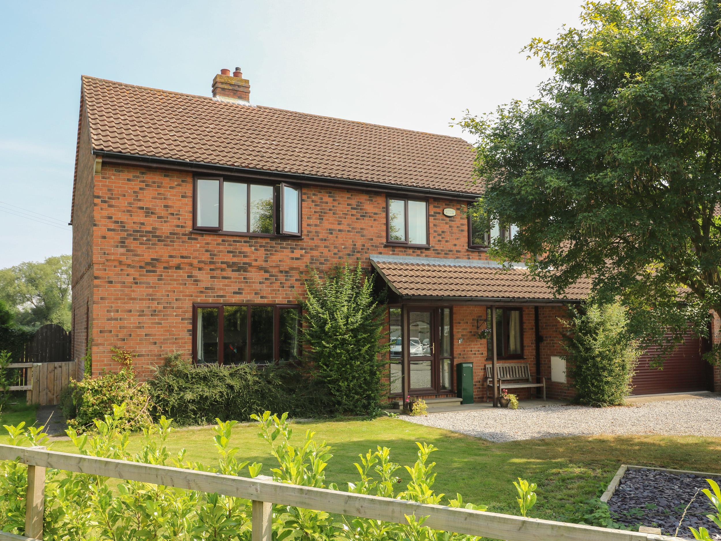Holiday Cottage Reviews for 1 Oshawa Dell - Holiday Cottage in Pocklington, East Yorkshire