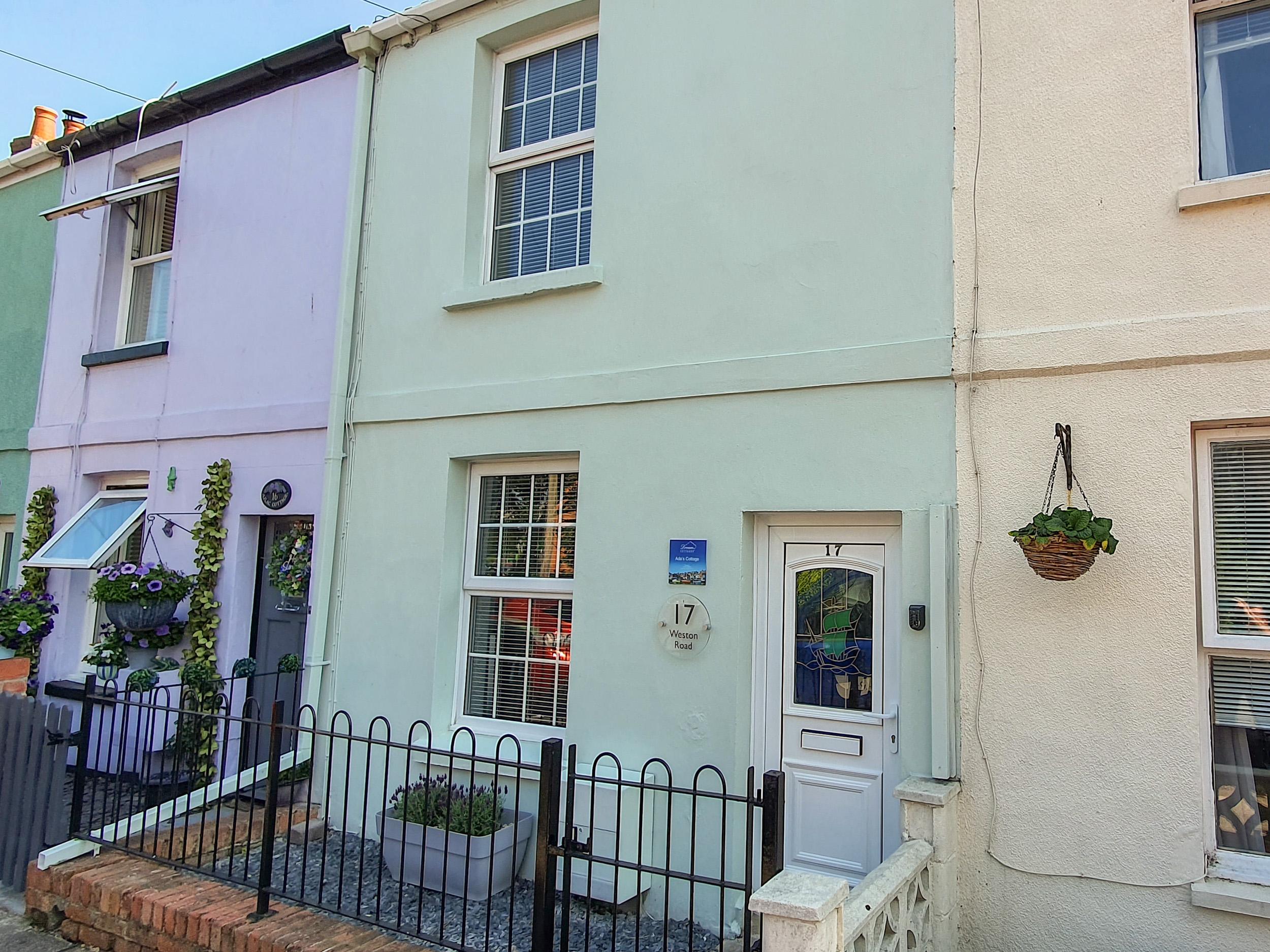 Holiday Cottage Reviews for Mint Cottage - Holiday Cottage in Weymouth, Dorset