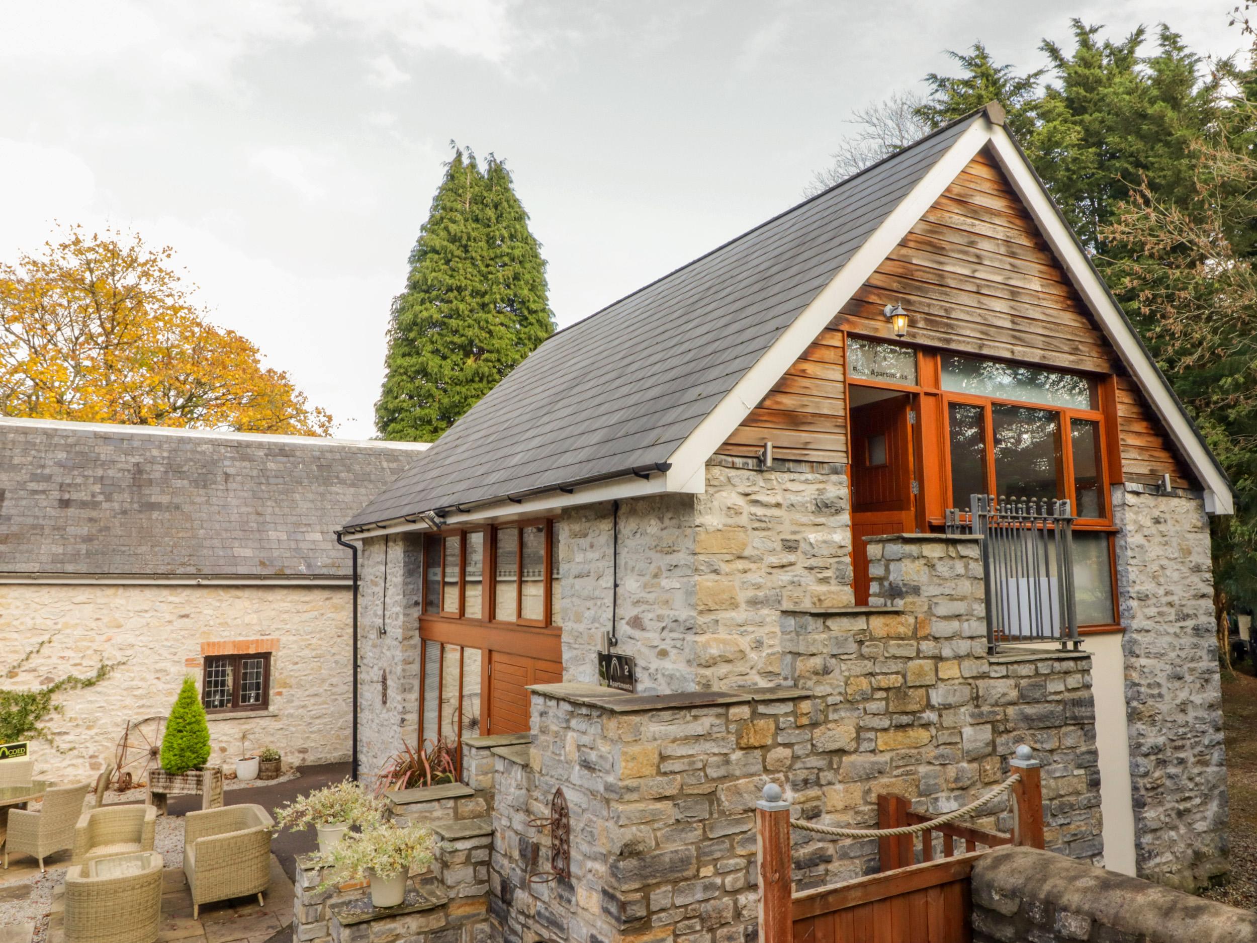 Holiday Cottage Reviews for Barn Apartment 1 - Cottage Holiday in Cardiff, Vale of Glamorgan