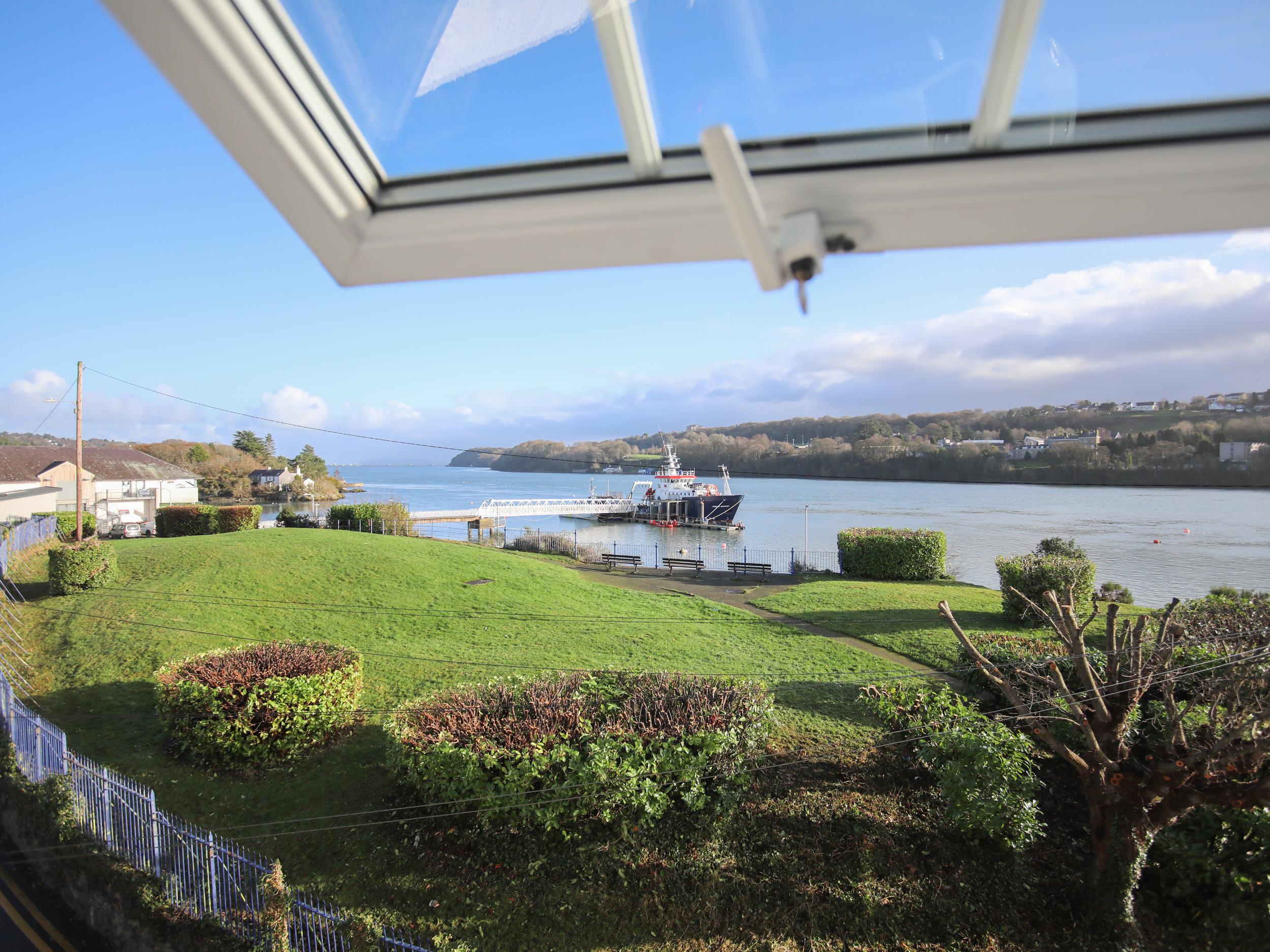 Holiday Cottage Reviews for Moranedd - Cottage Holiday in Menai Bridge, Isle of Anglesey