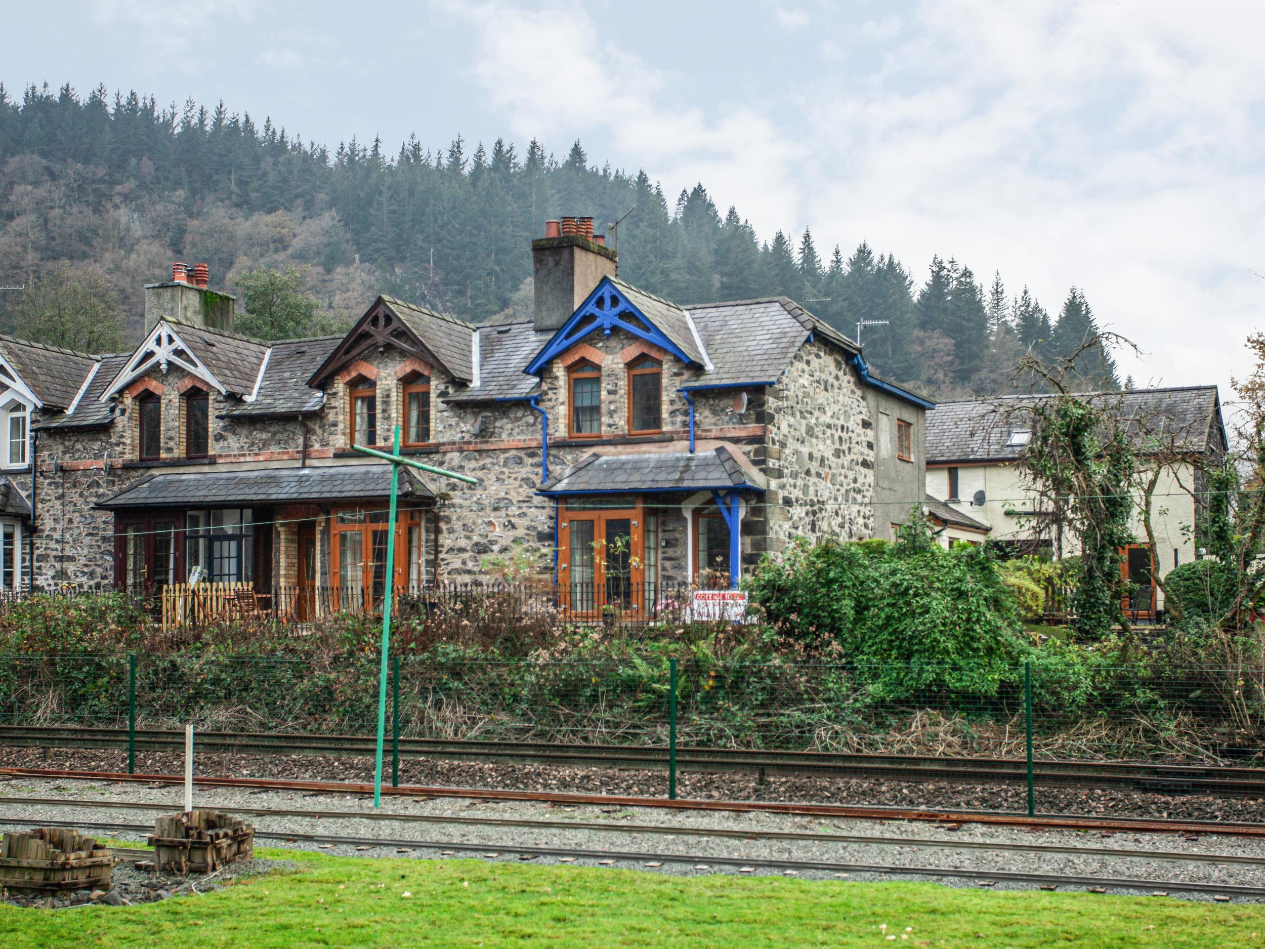 No 1 Railway Cottages Betws Y Coed Conwy Cottage Holiday Reviews 