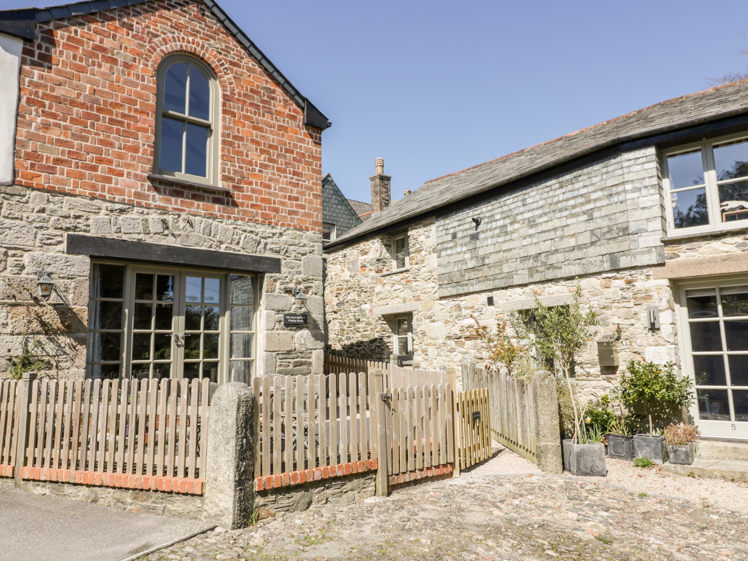 Holiday Cottage Reviews for The Old Smithy - Self Catering in St Columb Major, Cornwall inc Scilly