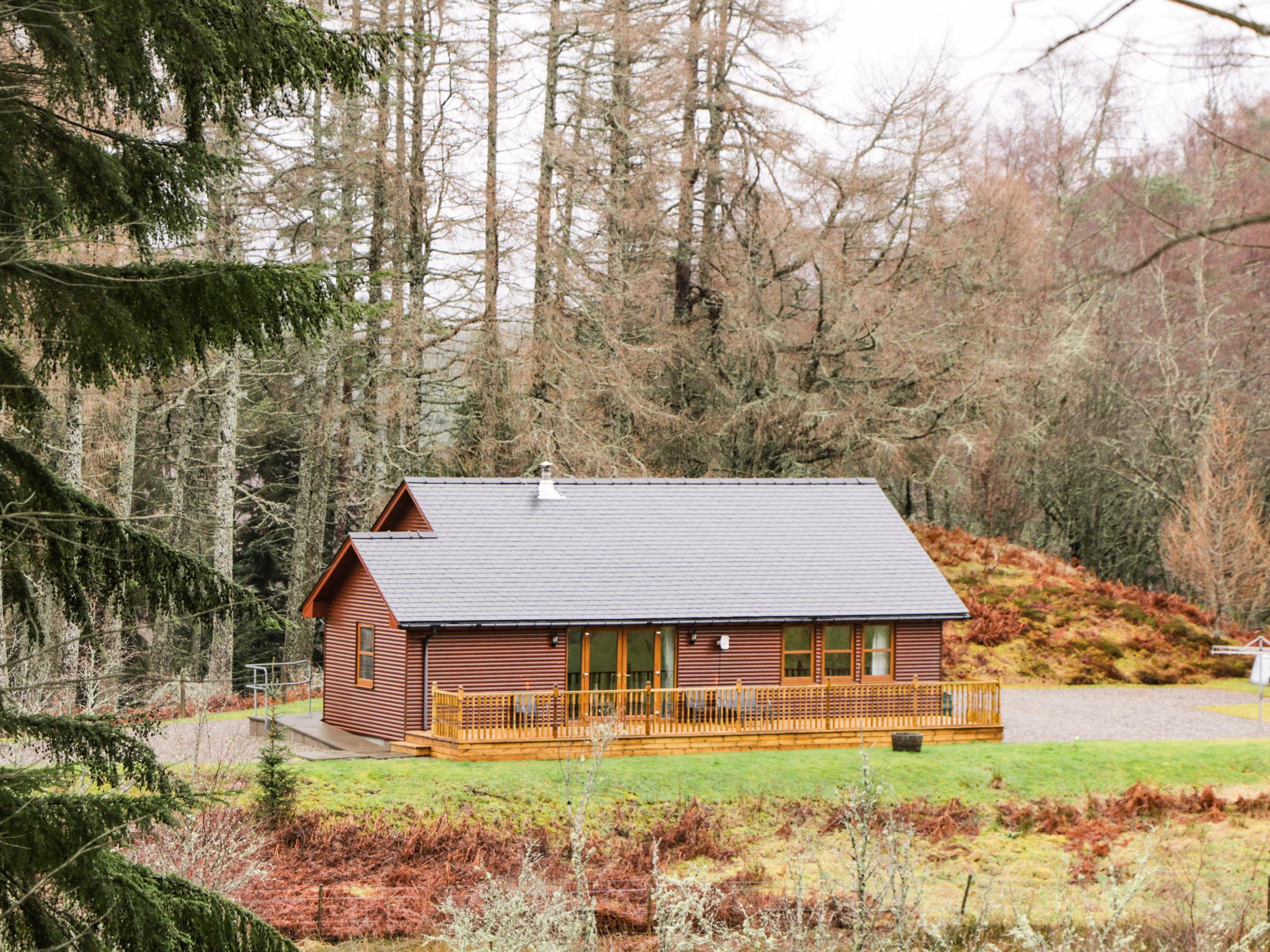 Holiday Cottage Reviews for Fersit Log Cottage - Self Catering in Fort William, Highlands