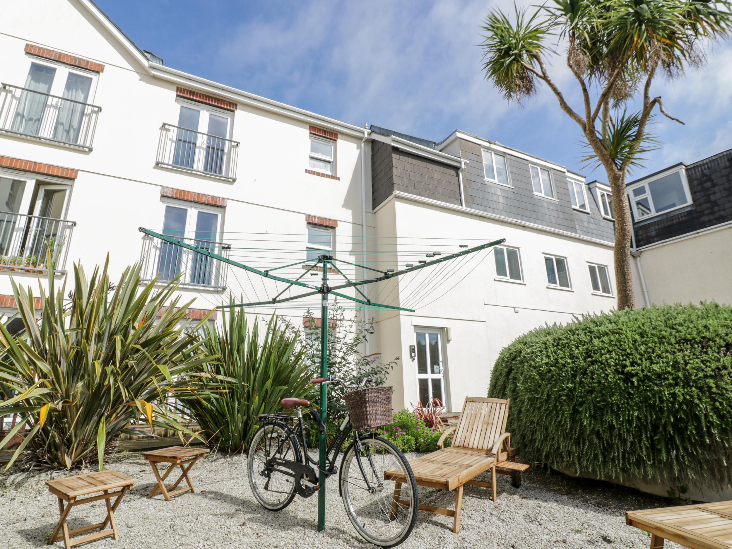 Holiday Cottage Reviews for Palm View - Self Catering Property in Newquay, Cornwall inc Scilly