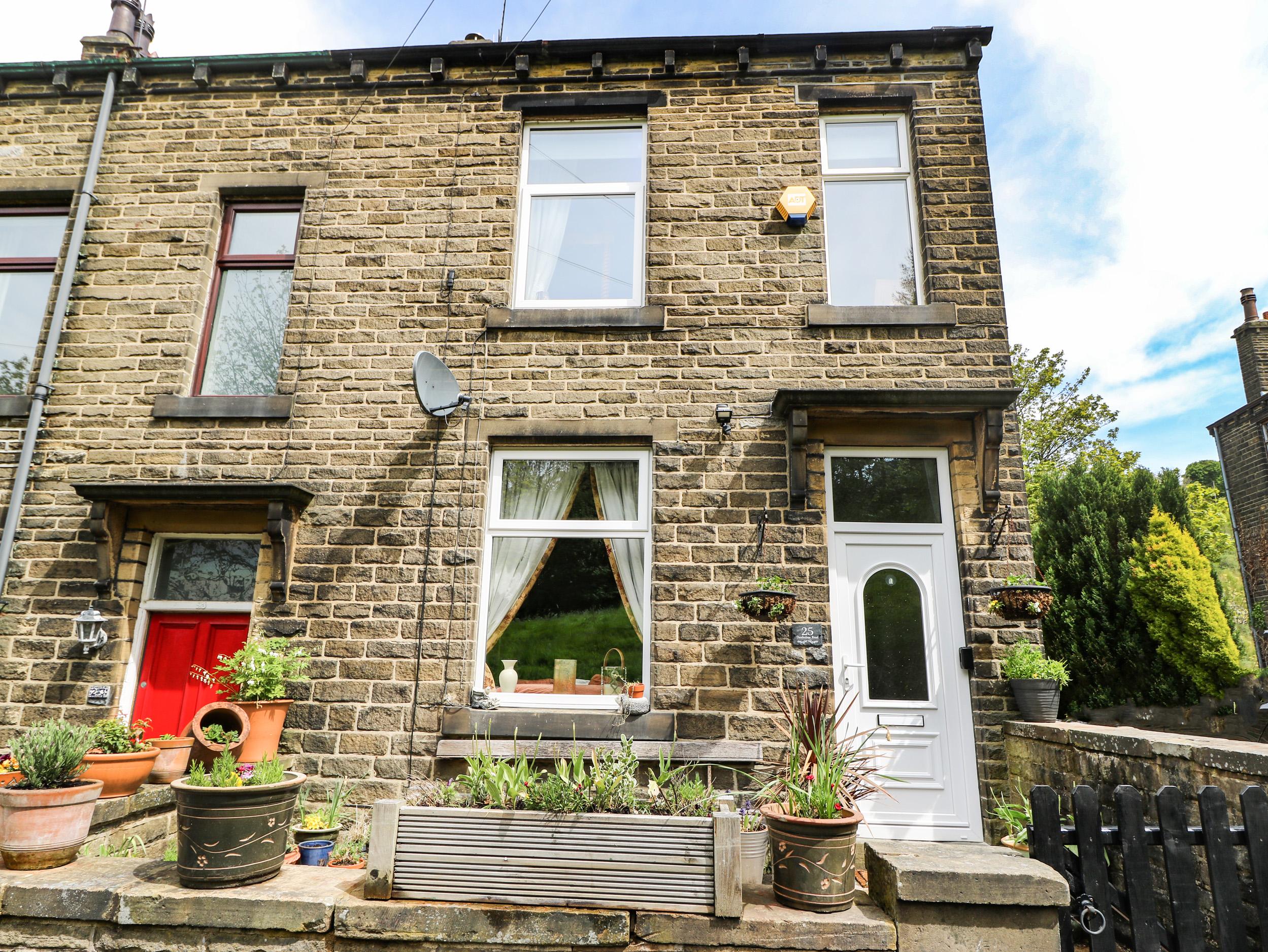 Holiday Cottage Reviews for Heights View - Holiday Cottage in Bradford, West Yorkshire