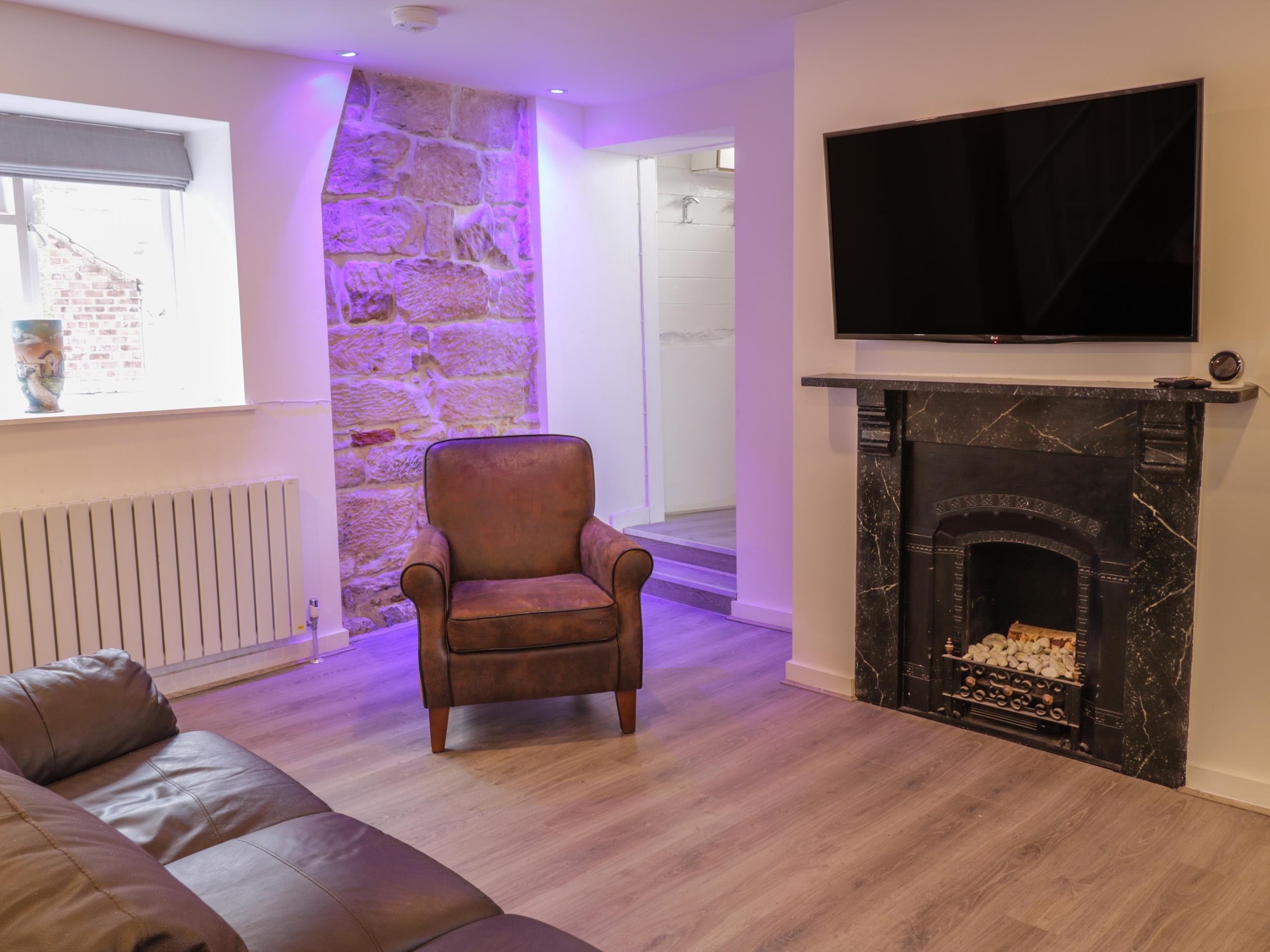 Holiday Cottage Reviews for 47A Baxtergate - Self Catering in Whitby, North Yorkshire