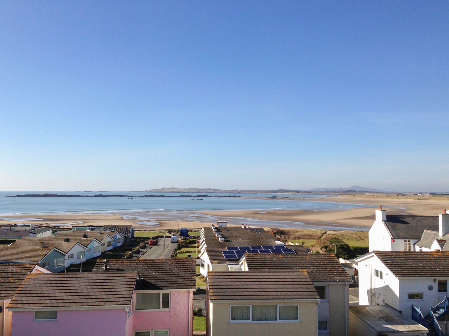Holiday Cottage Reviews for Sandy Toes - Holiday Cottage in Rhosneigr, Isle of Anglesey