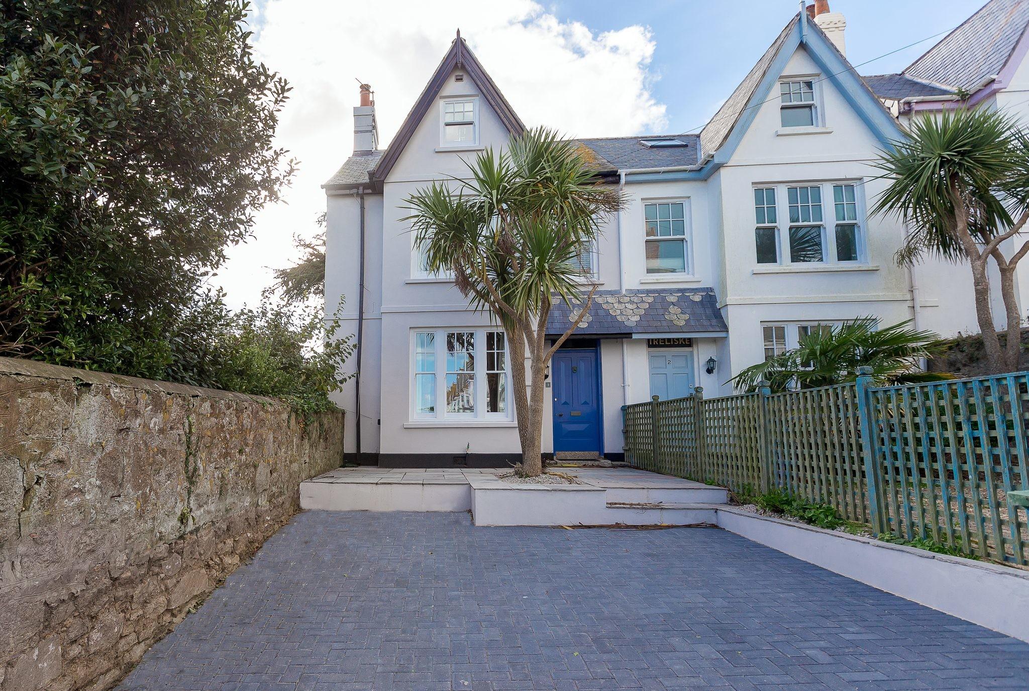 Holiday Cottage Reviews for Sea Dream - Holiday Cottage in St Ives, Cornwall Inc Scilly