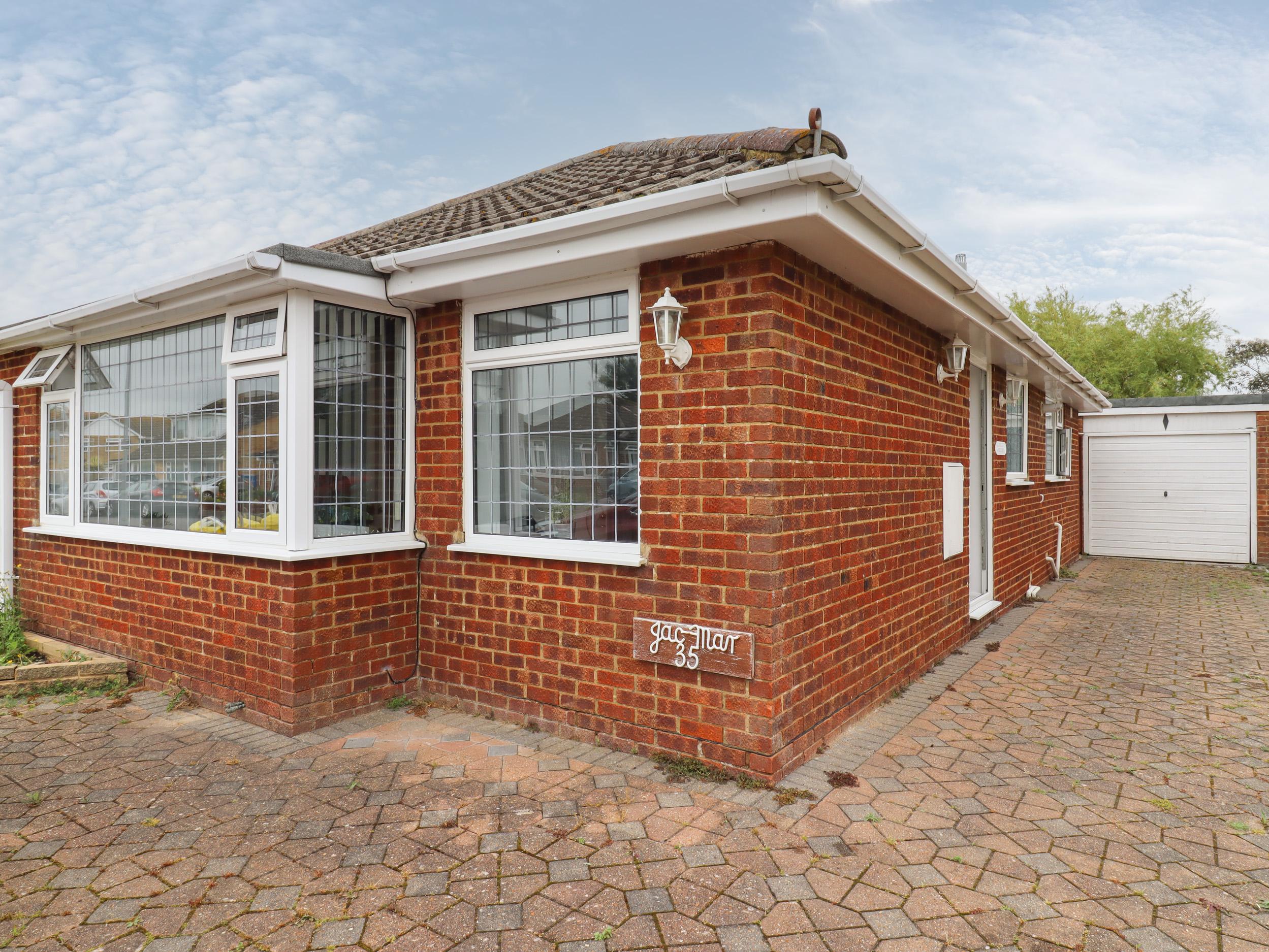 Holiday Cottage Reviews for 35 Seabourne Way - Holiday Cottage in Hythe, Kent