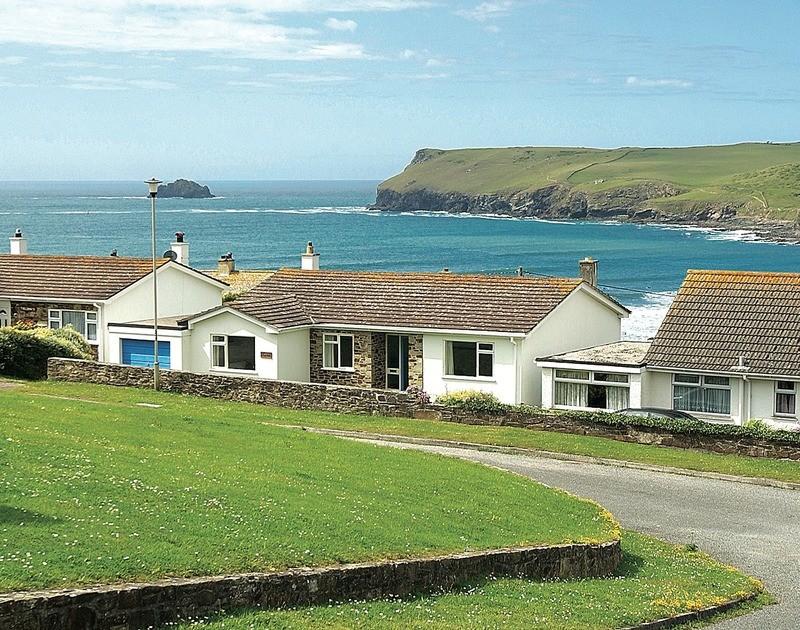 Holiday Cottage Reviews for Zapadiah - Holiday Cottage in Polzeath, Cornwall Inc Scilly