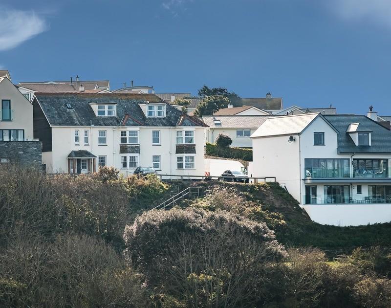 Holiday Cottage Reviews for Pinewood 14 - Holiday Cottage in Polzeath, Cornwall Inc Scilly