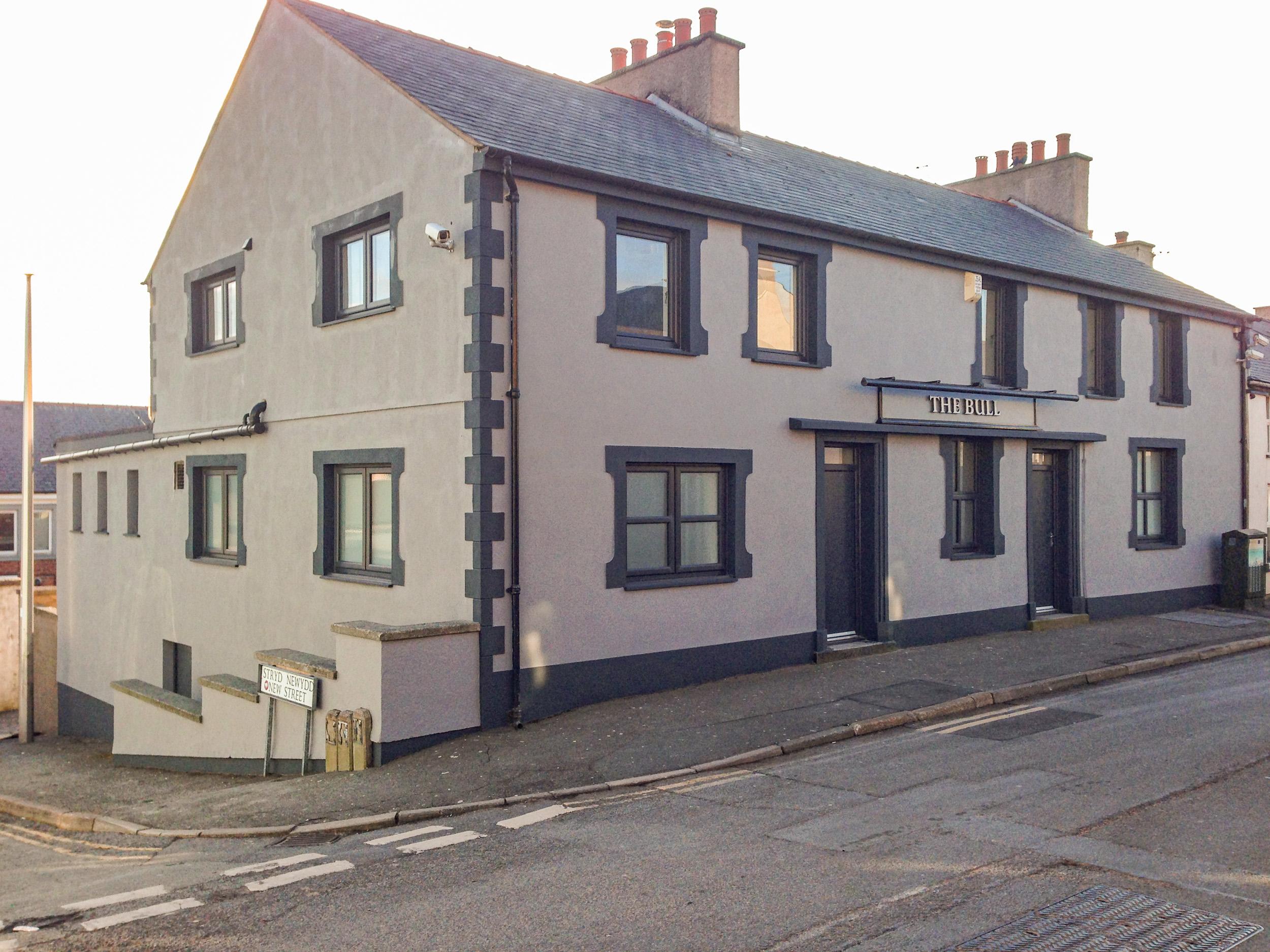Holiday Cottage Reviews for The Bull Inn - Self Catering Property in  Caernarfon , Gwynedd